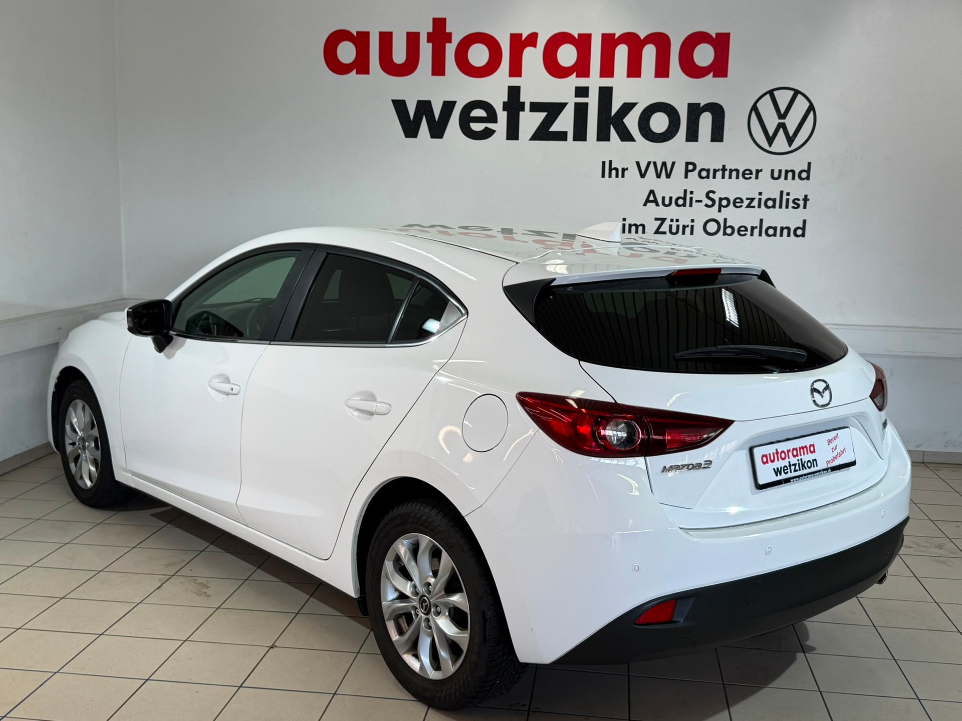 MAZDA 3 SKYACTIV-G 100 Ambition-image-2
