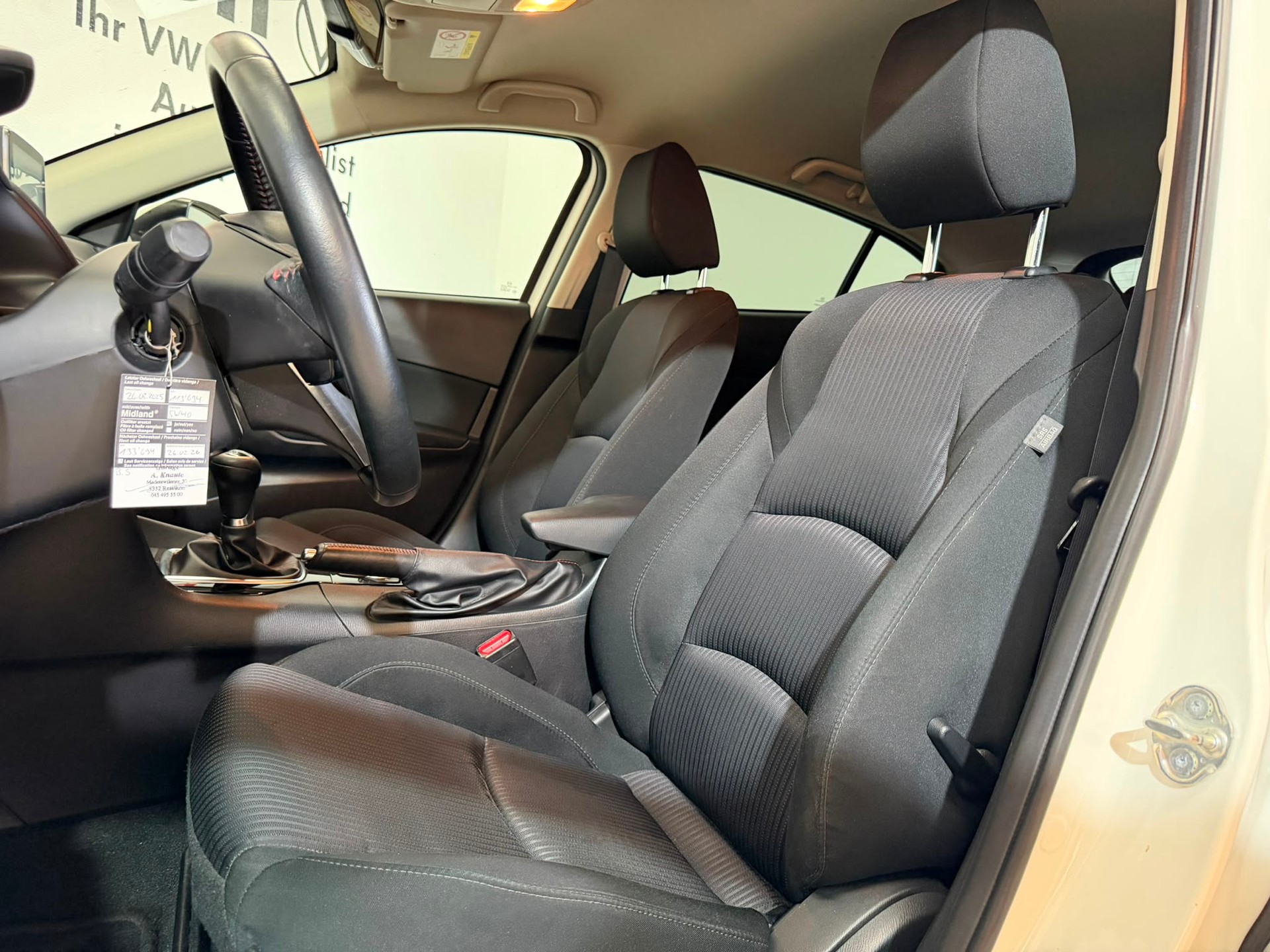 MAZDA 3 SKYACTIV-G 100 Ambition-image-5