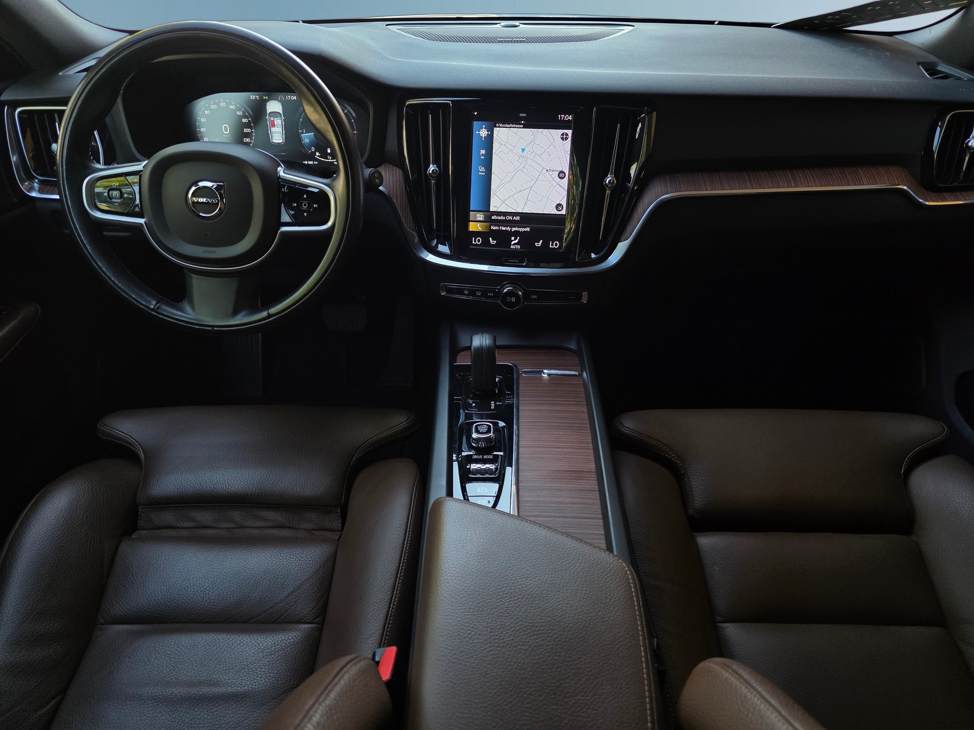 VOLVO V60 Cross Country B4 Diesel Mild Hybrid AWD Geartronic * AHK * Top Ausstattung * CH-Fahrzeug *-image-10