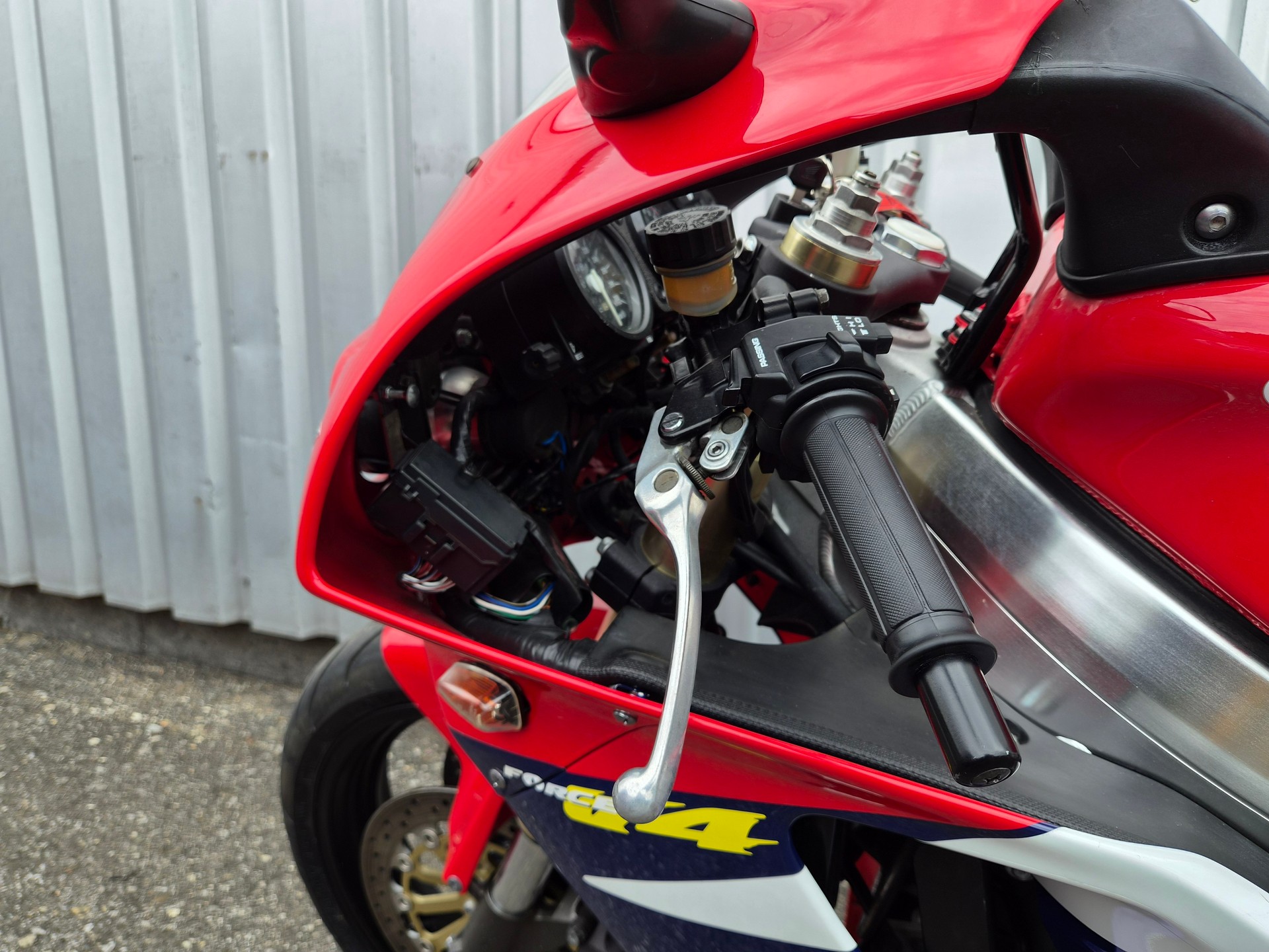 HONDA RVF 750 R RC45 KUNDENAUFTRAG-image-13