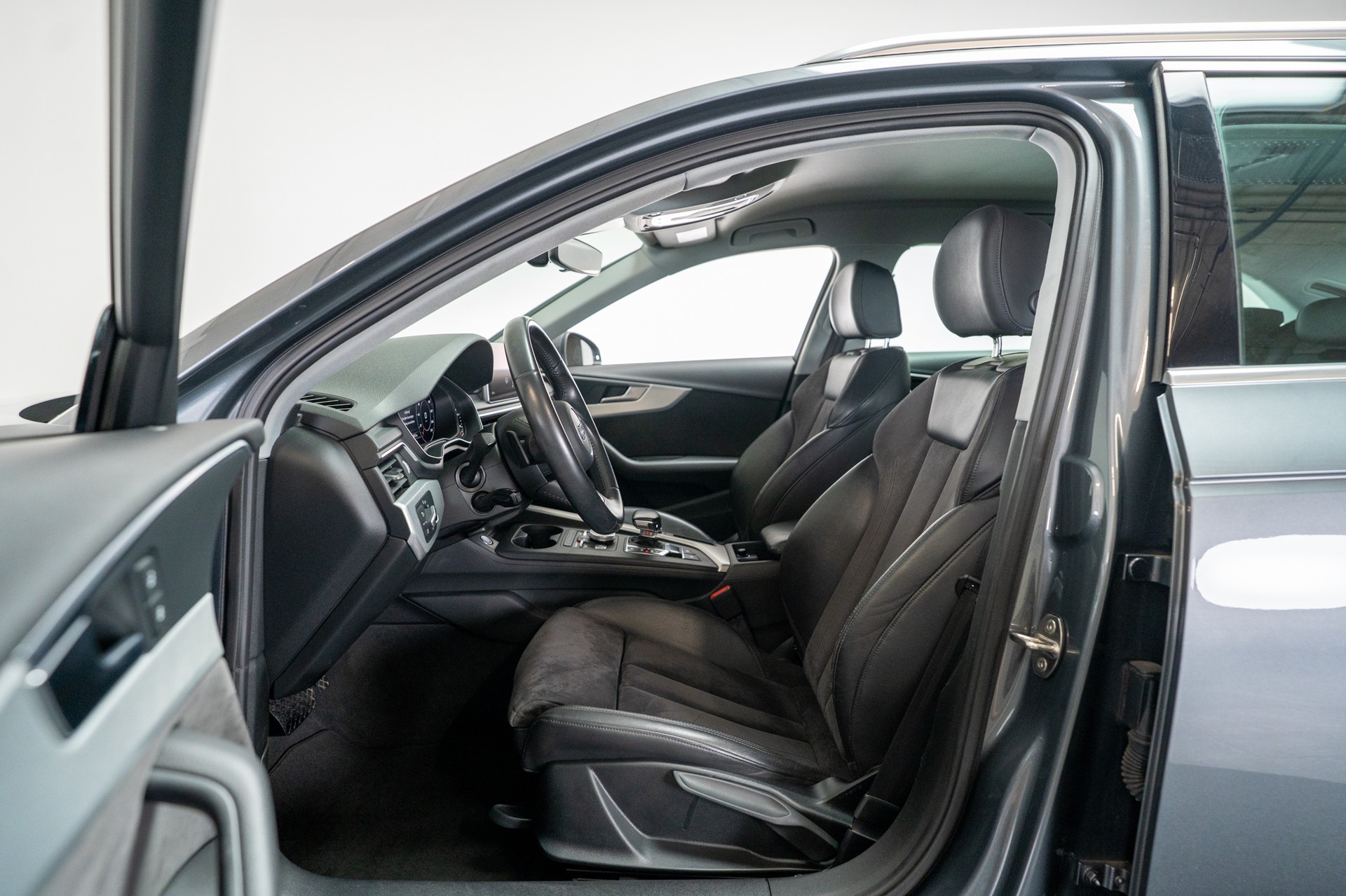 AUDI A4 Avant 2.0 TFSI 190 ultra Sport S-Tronic / CH-Fahrzeug / Virtual Cockpit / Tempomat-image-9