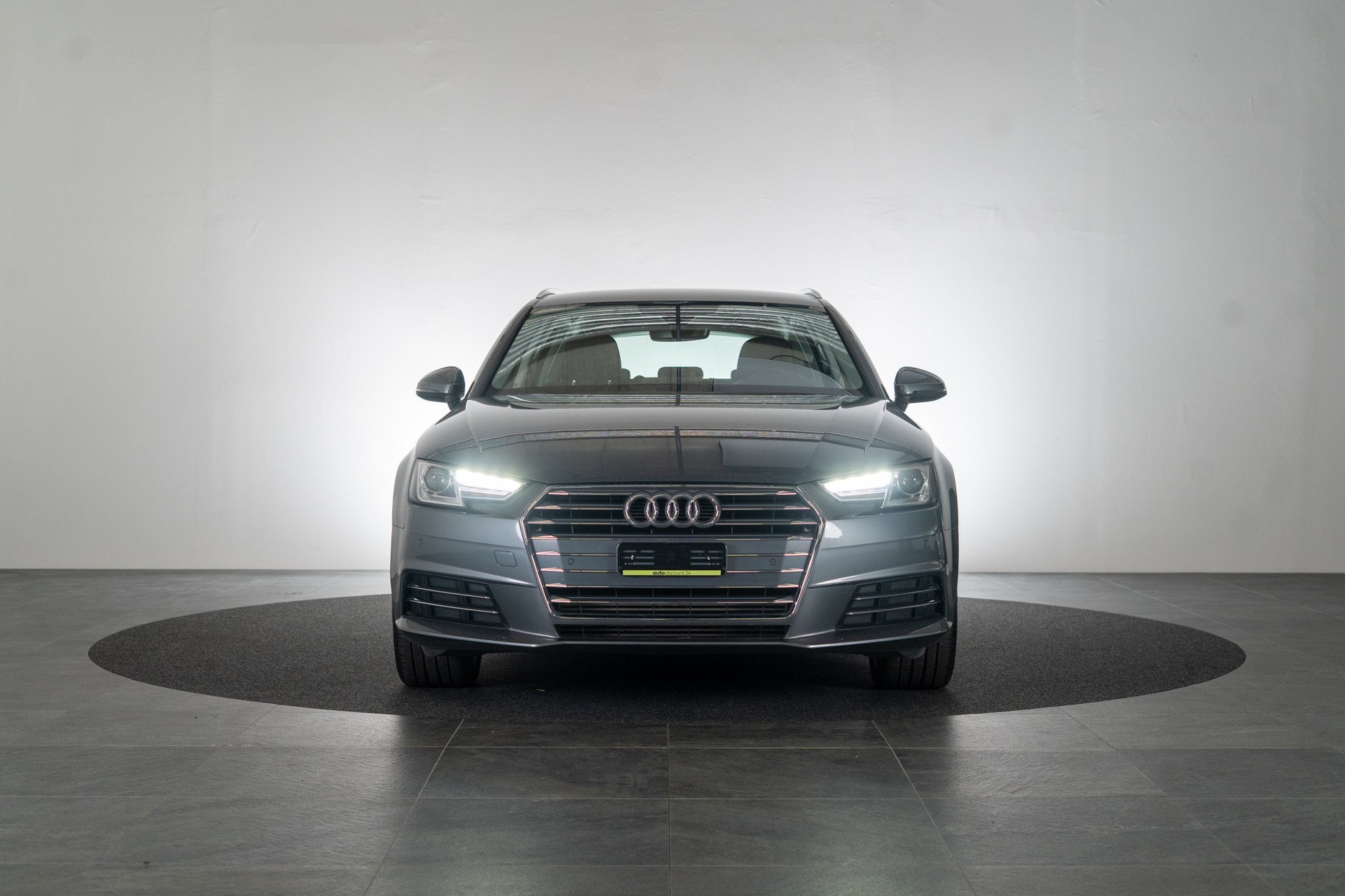 AUDI A4 Avant 2.0 TFSI 190 ultra Sport S-Tronic / CH-Fahrzeug / Virtual Cockpit / Tempomat-image-1