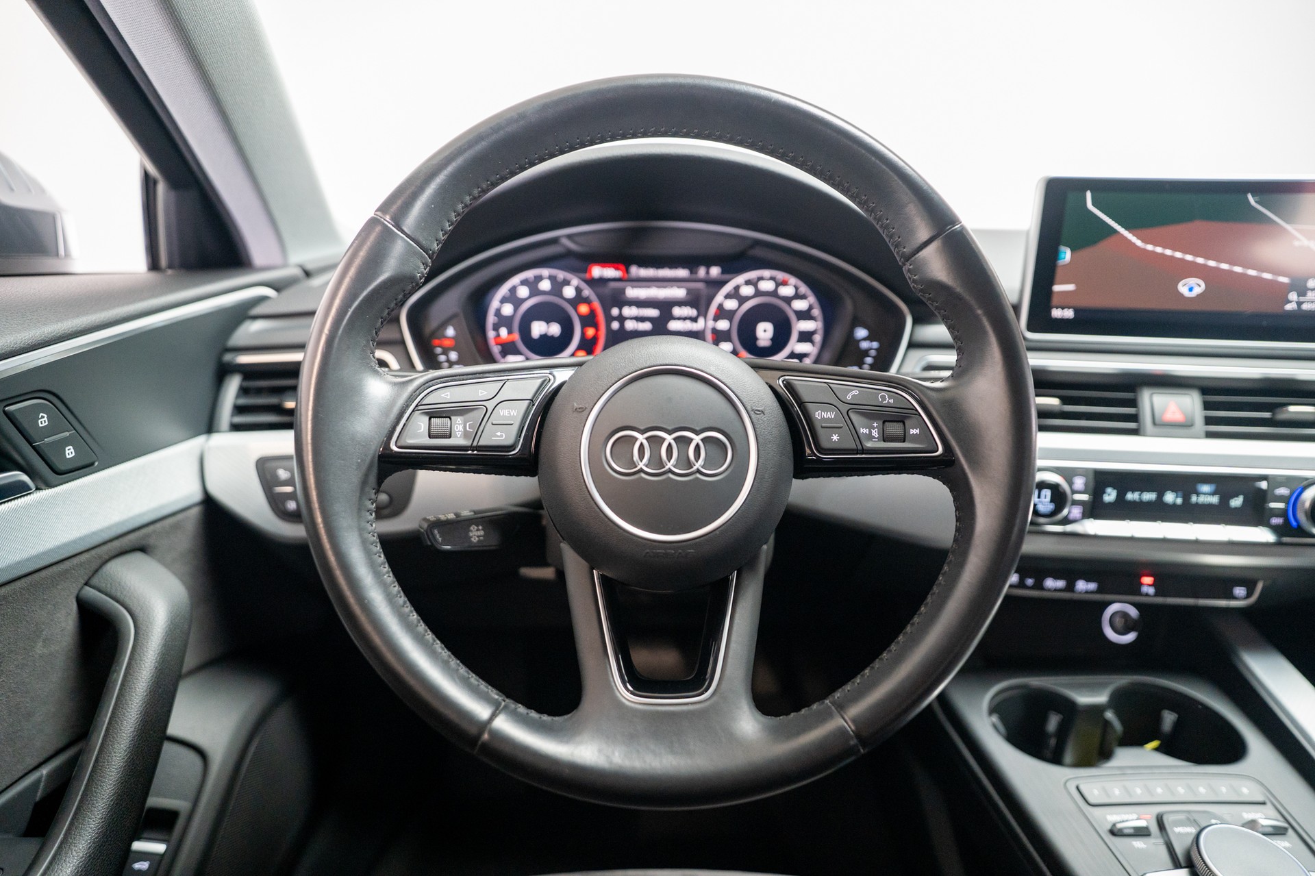 AUDI A4 Avant 2.0 TFSI 190 ultra Sport S-Tronic / CH-Fahrzeug / Virtual Cockpit / Tempomat-image-15