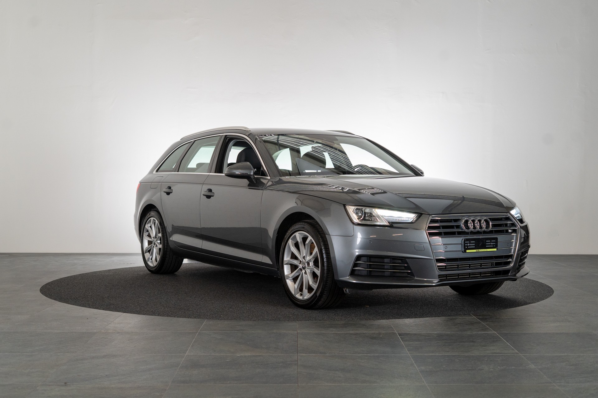 AUDI A4 Avant 2.0 TFSI 190 ultra Sport S-Tronic / CH-Fahrzeug / Virtual Cockpit / Tempomat-image-2