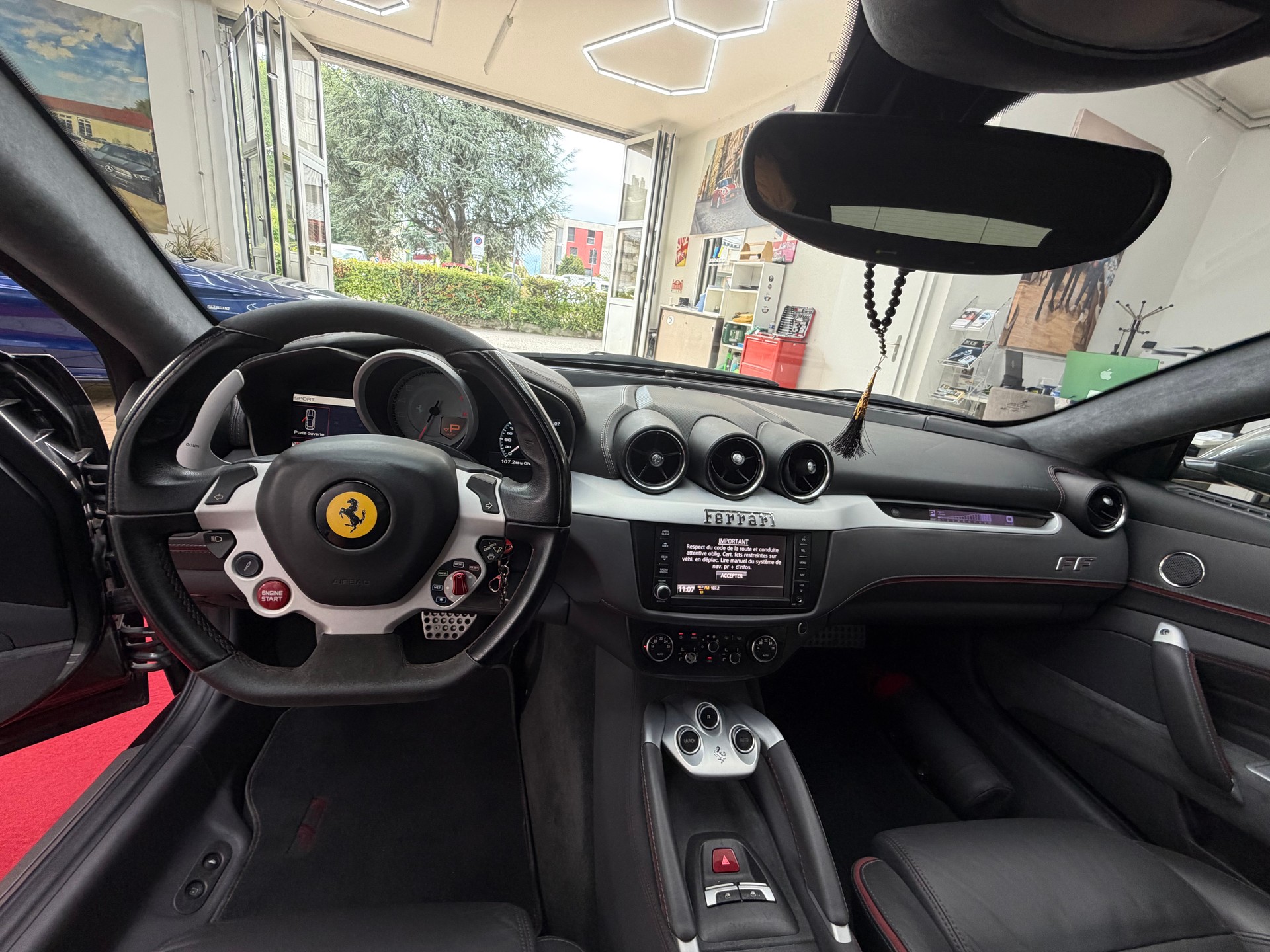 FERRARI FF-image-21