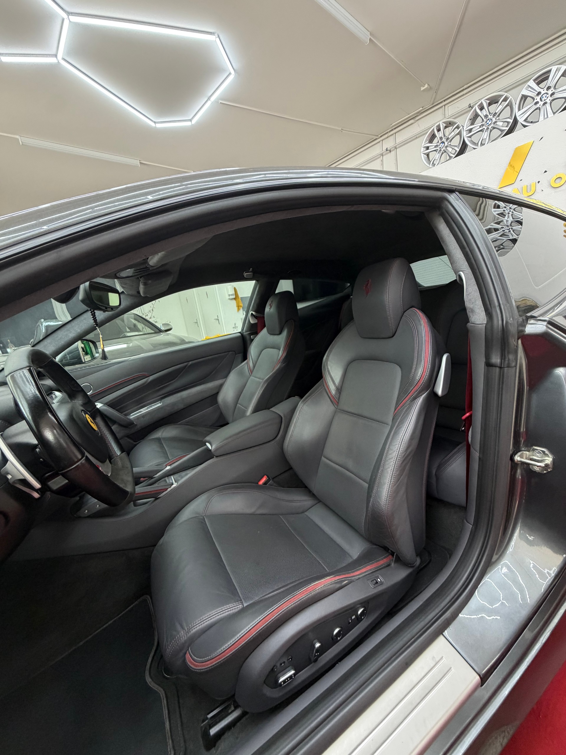 FERRARI FF-image-19