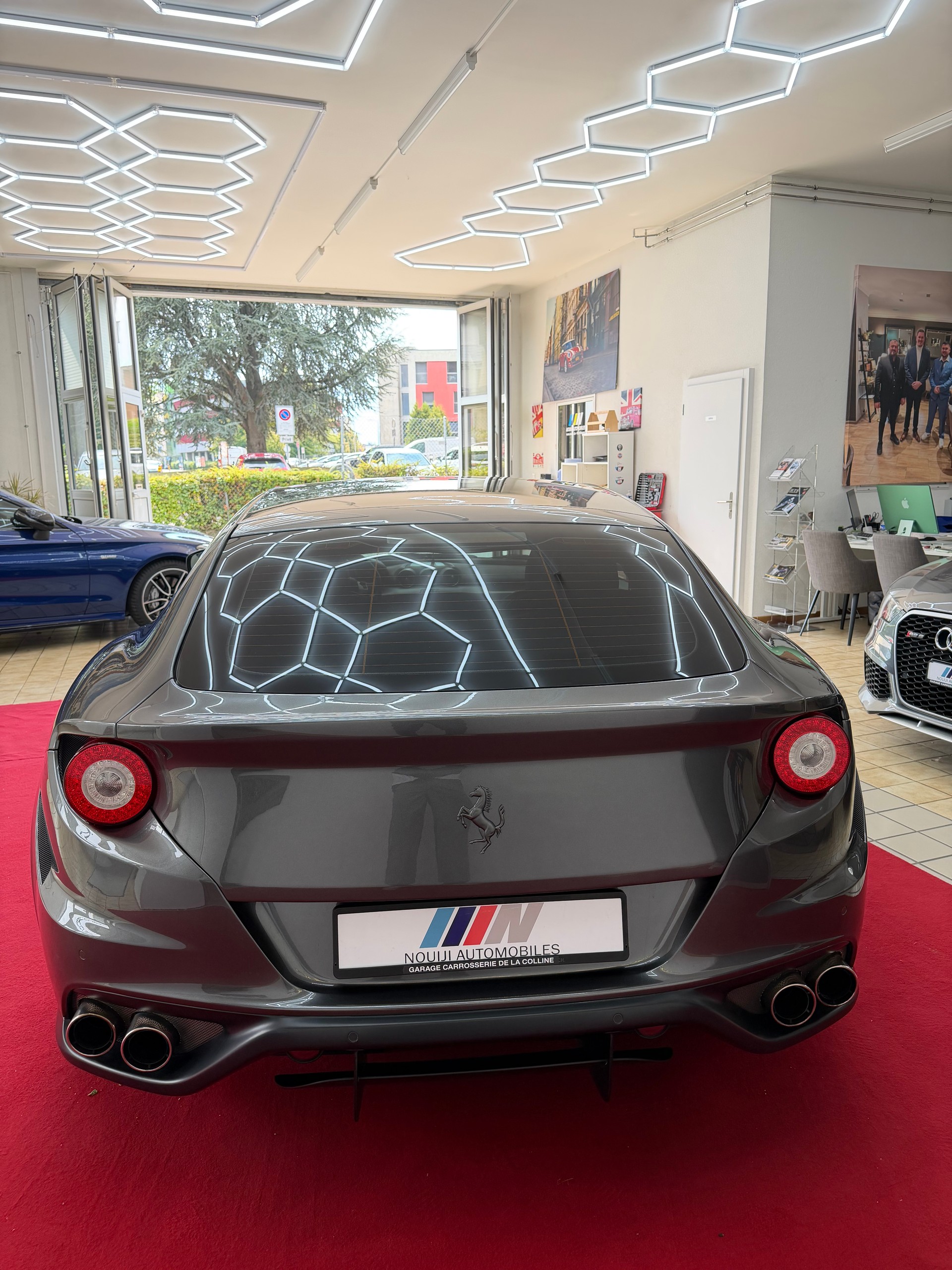 FERRARI FF-image-7