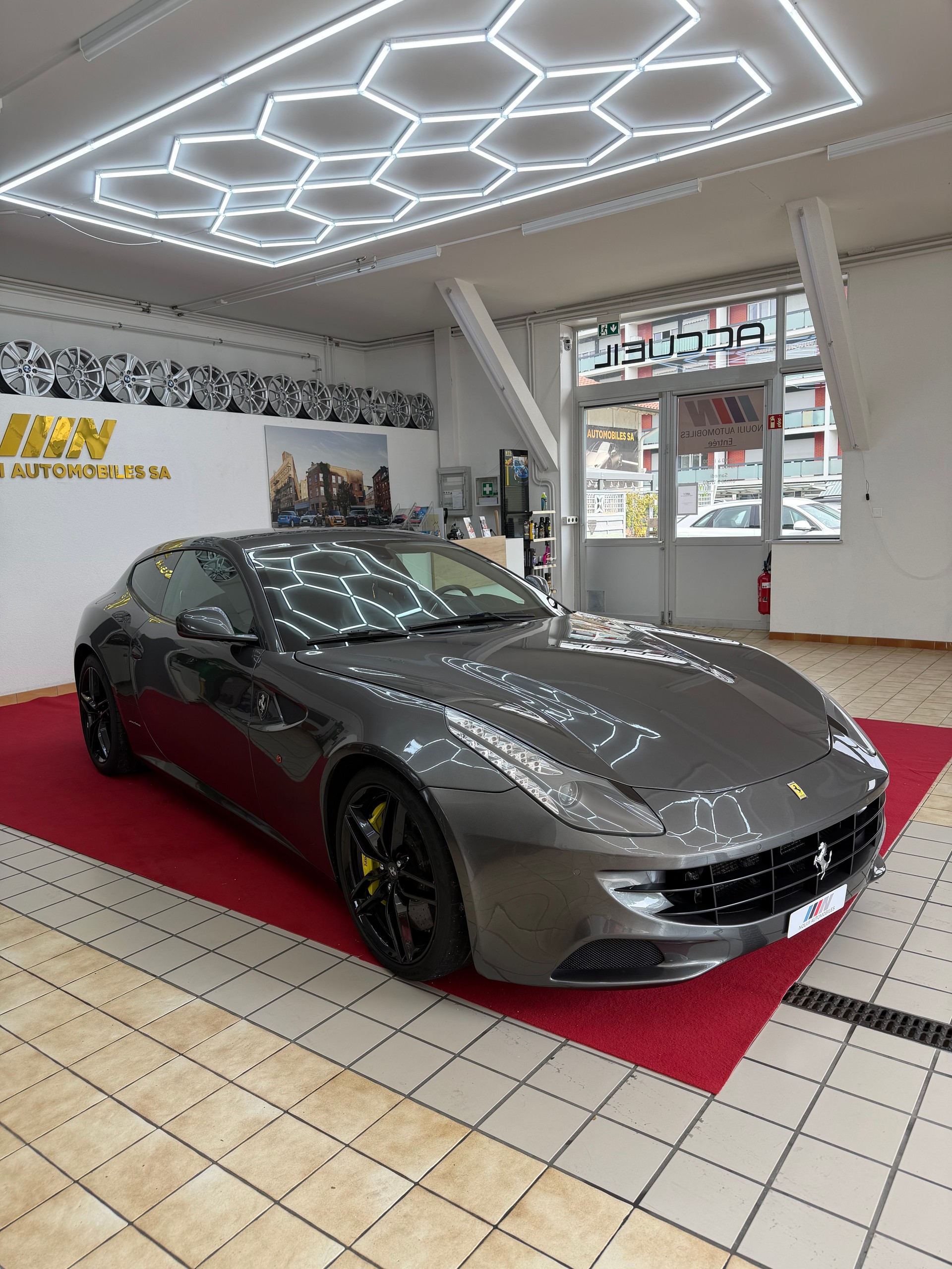 FERRARI FF-image-3