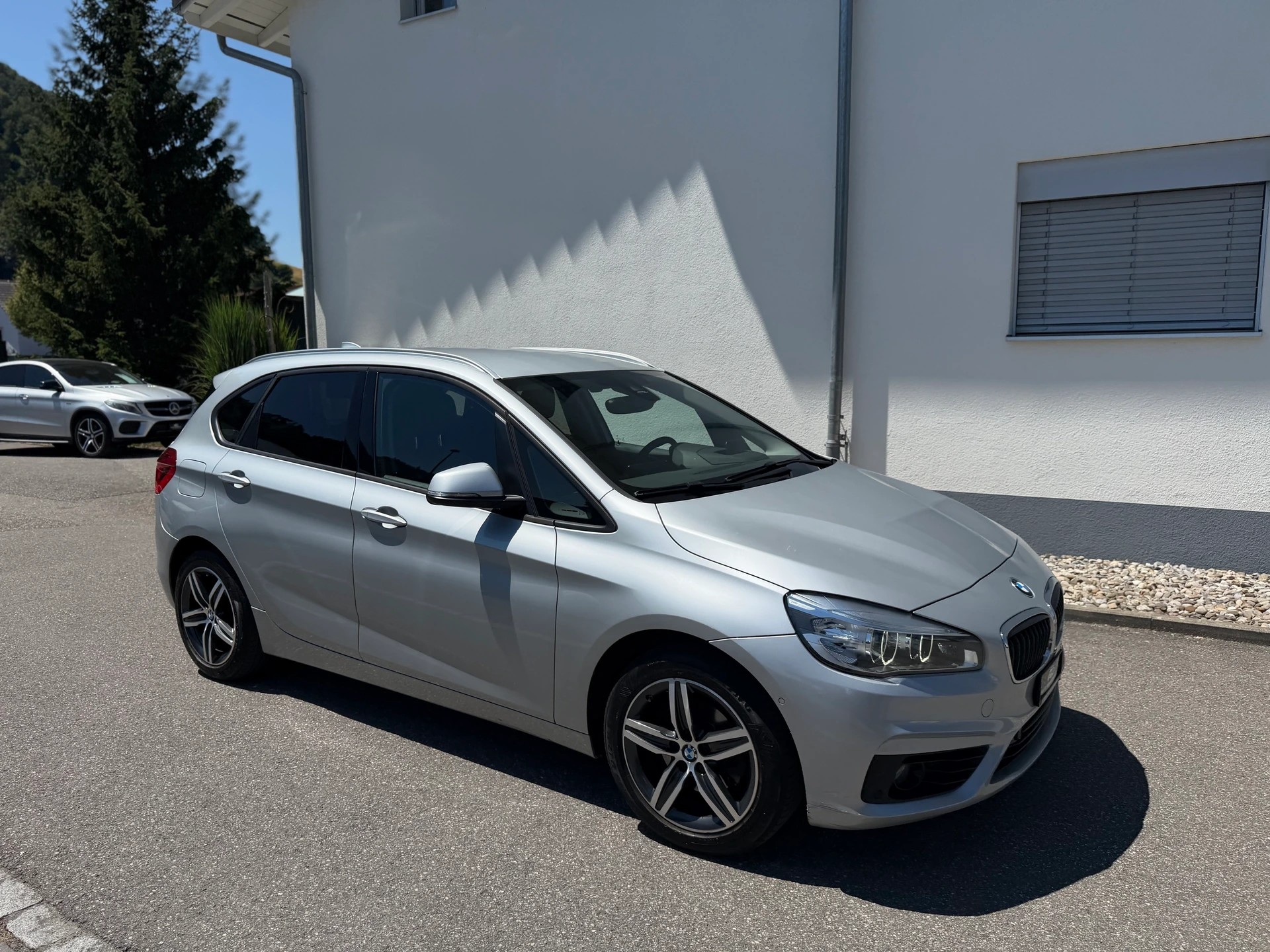 BMW 218d Active Tourer Sport Line Steptronic-image-2