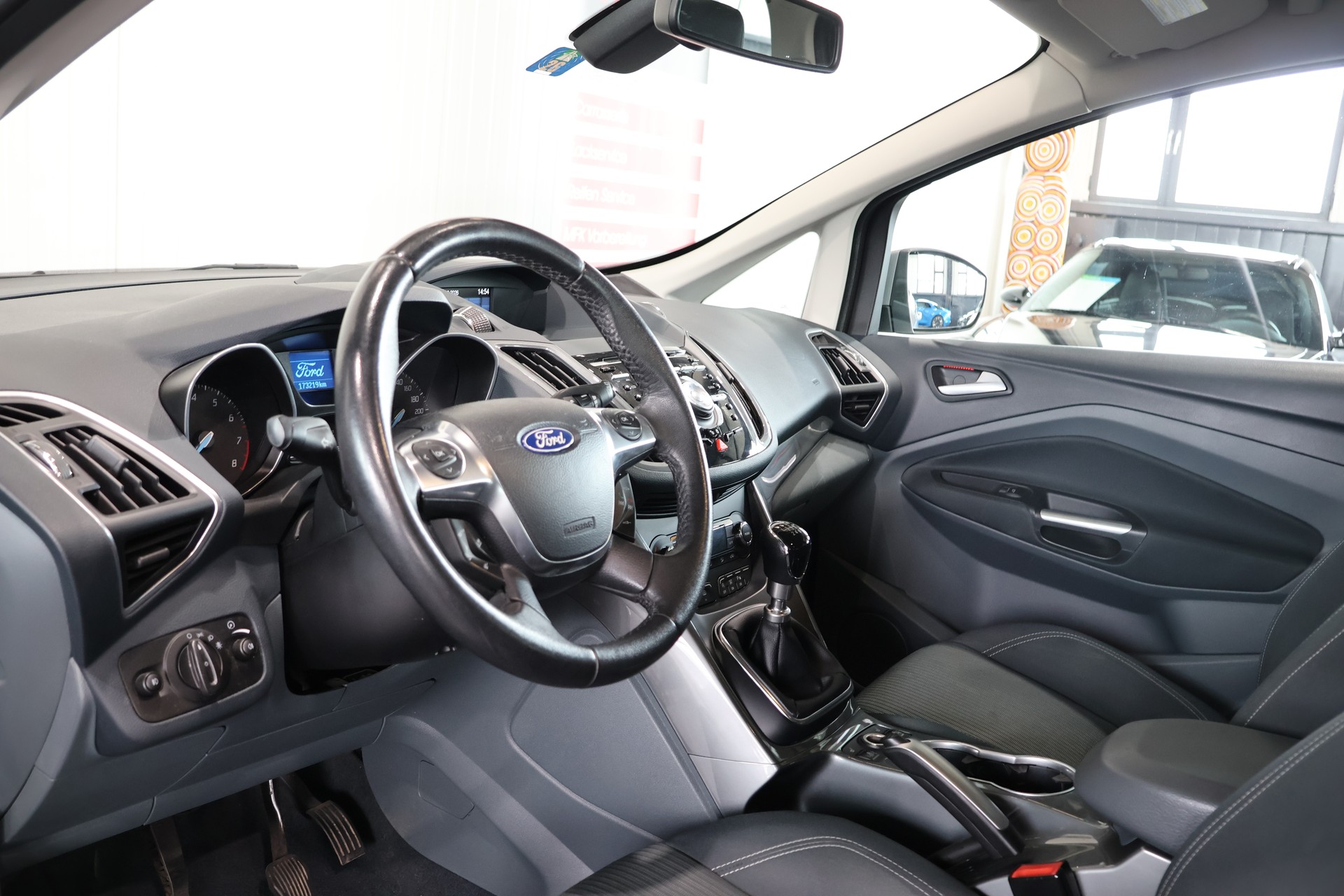 FORD C-Max 1.6 SCTi Titanium-image-10