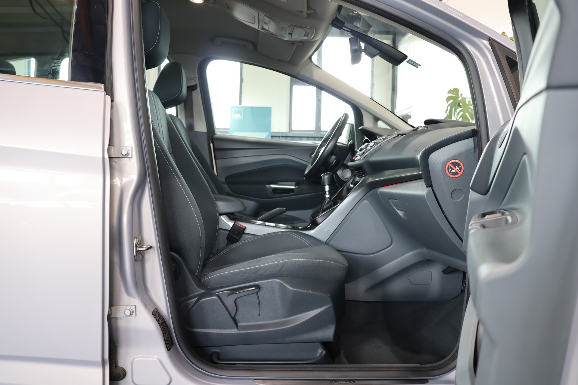 FORD C-Max 1.6 SCTi Titanium-image-12