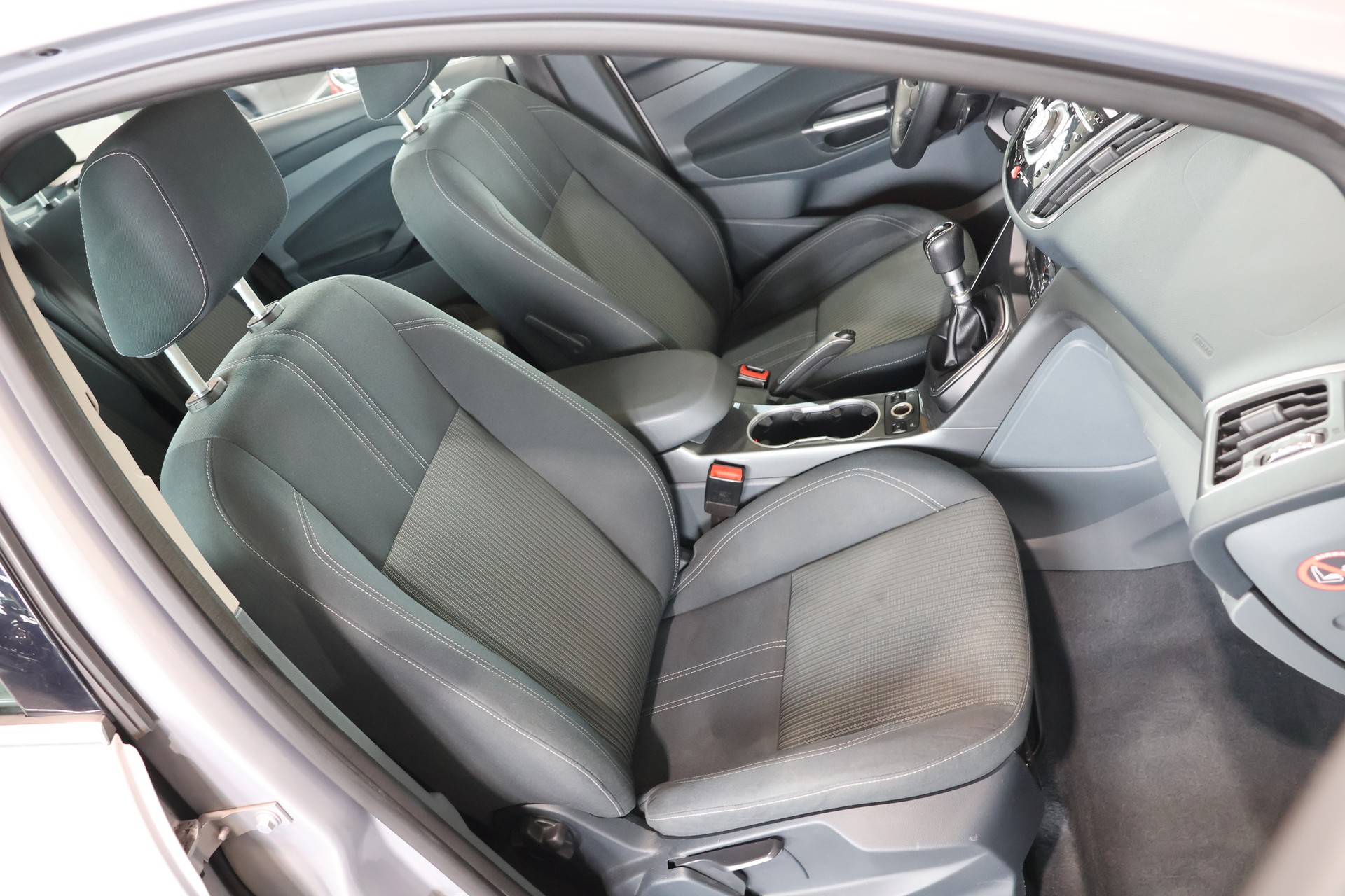 FORD C-Max 1.6 SCTi Titanium-image-13