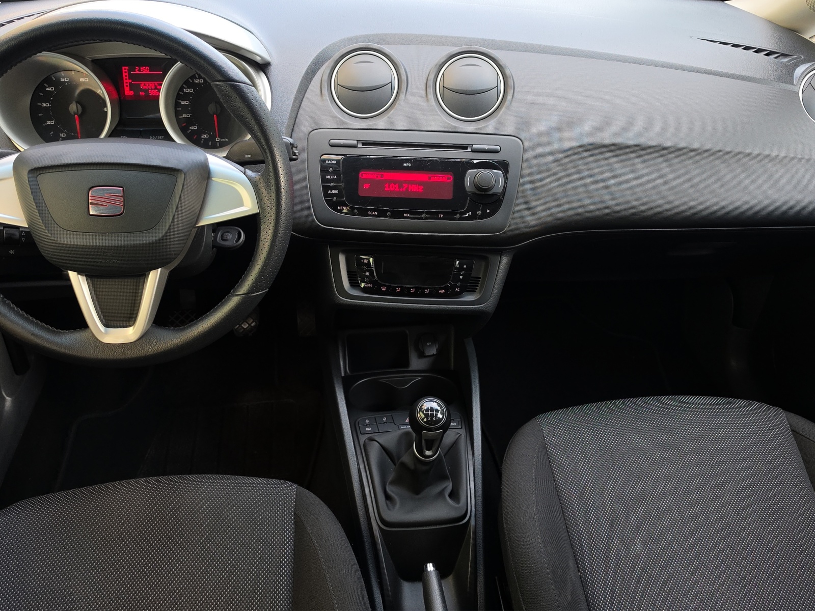 SEAT Ibiza 1.4 Sport-image-12