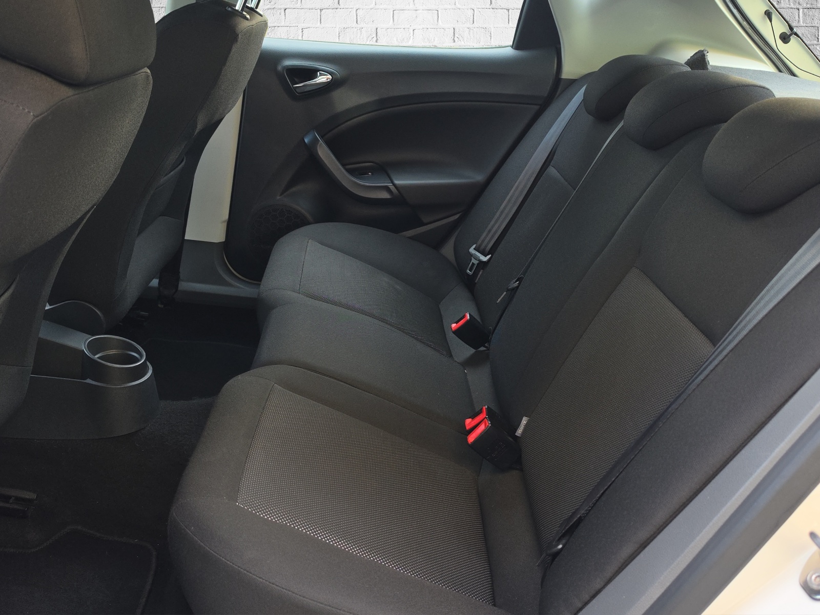 SEAT Ibiza 1.4 Sport-image-17