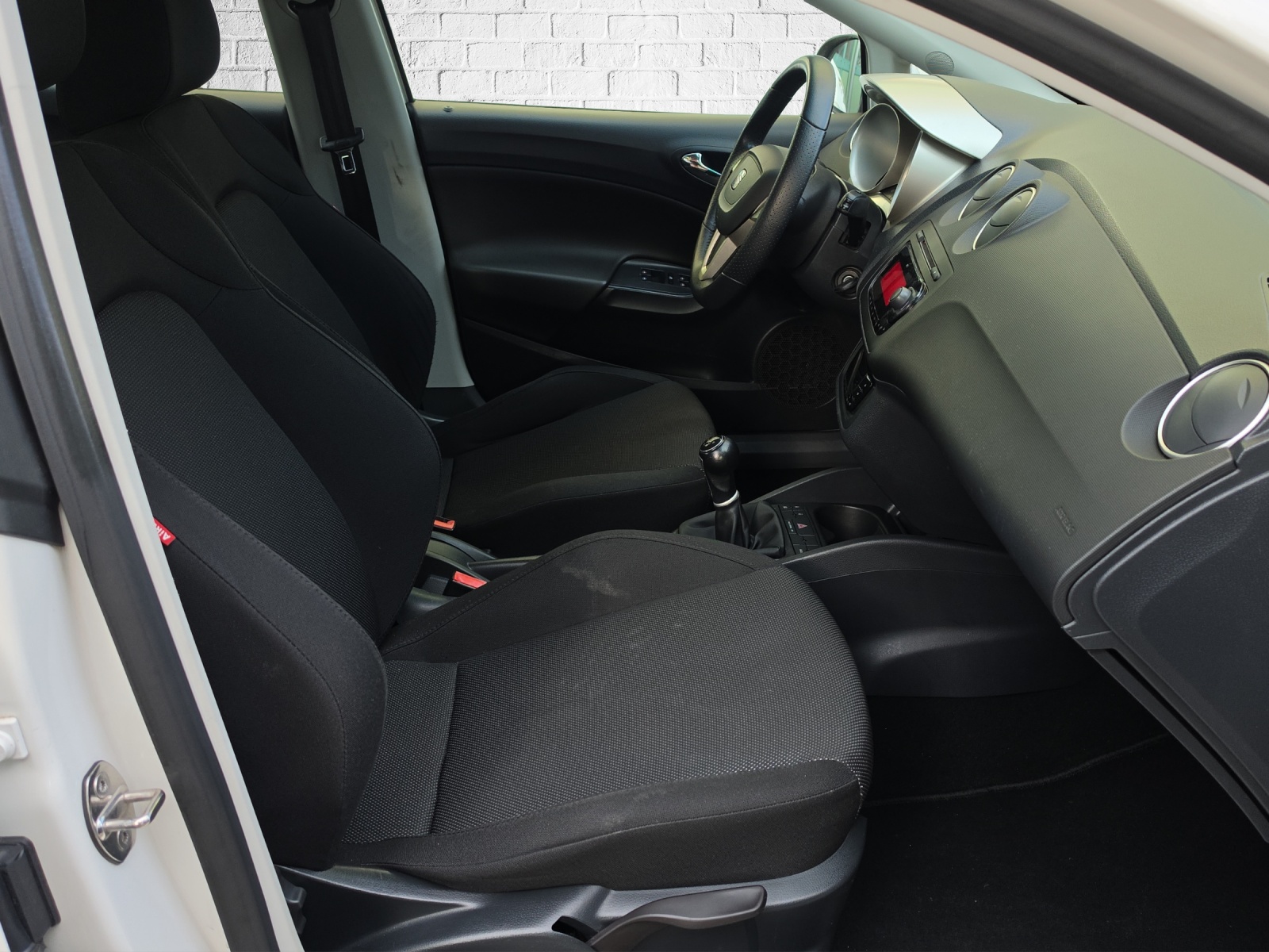 SEAT Ibiza 1.4 Sport-image-9