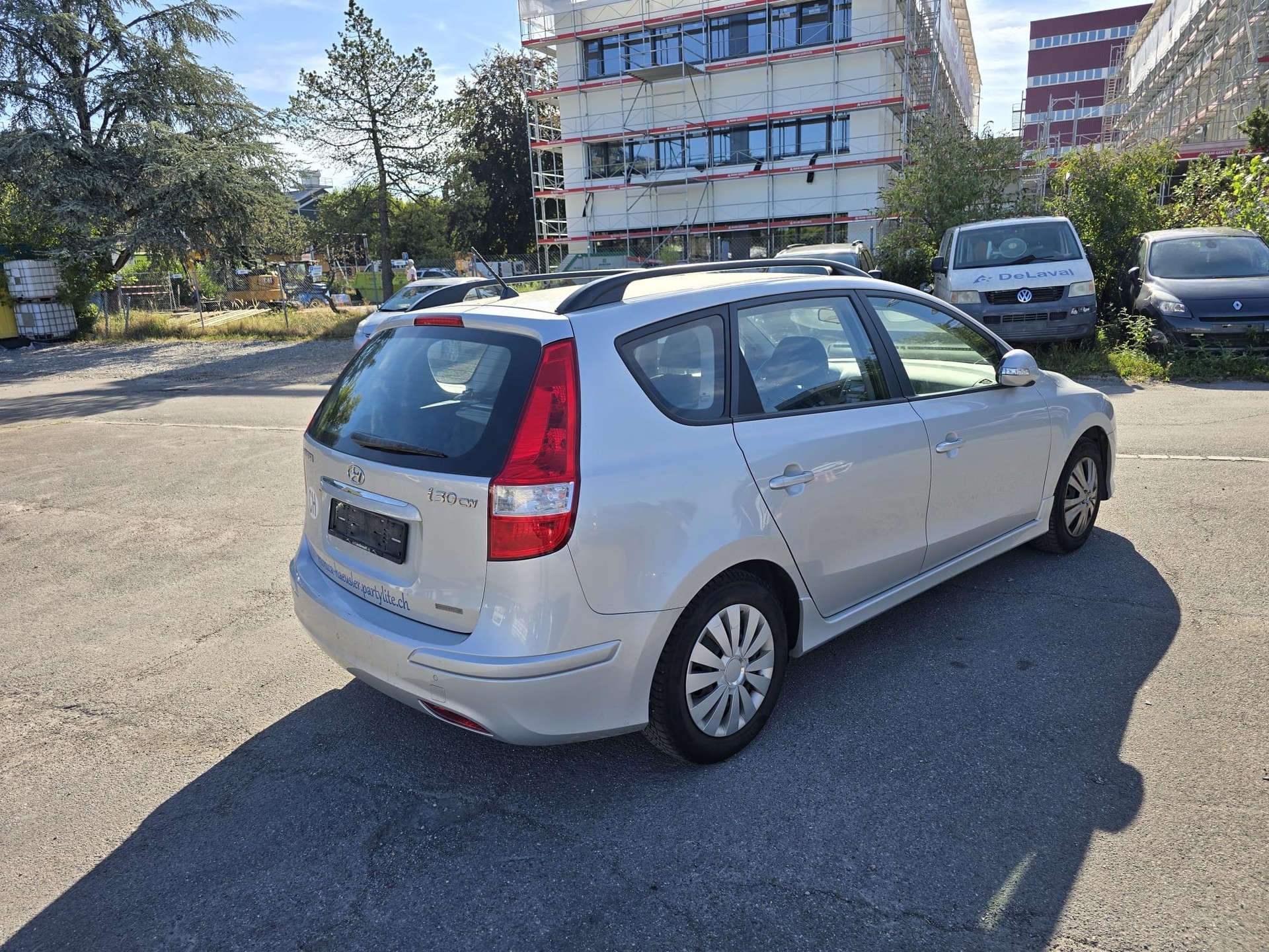 HYUNDAI i30 Wagon 1.6 Swiss Plus Edition-image-5