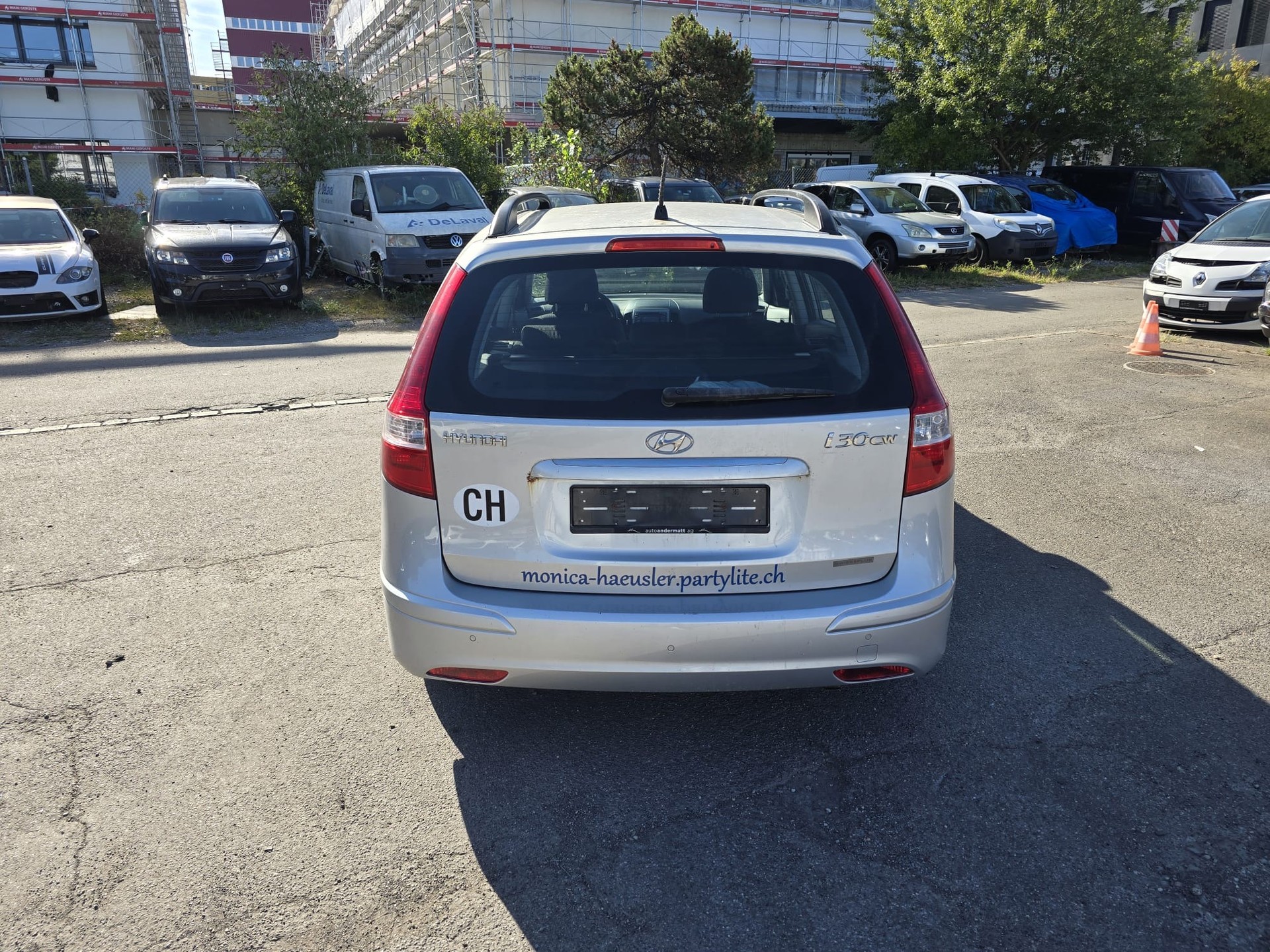 HYUNDAI i30 Wagon 1.6 Swiss Plus Edition-image-3
