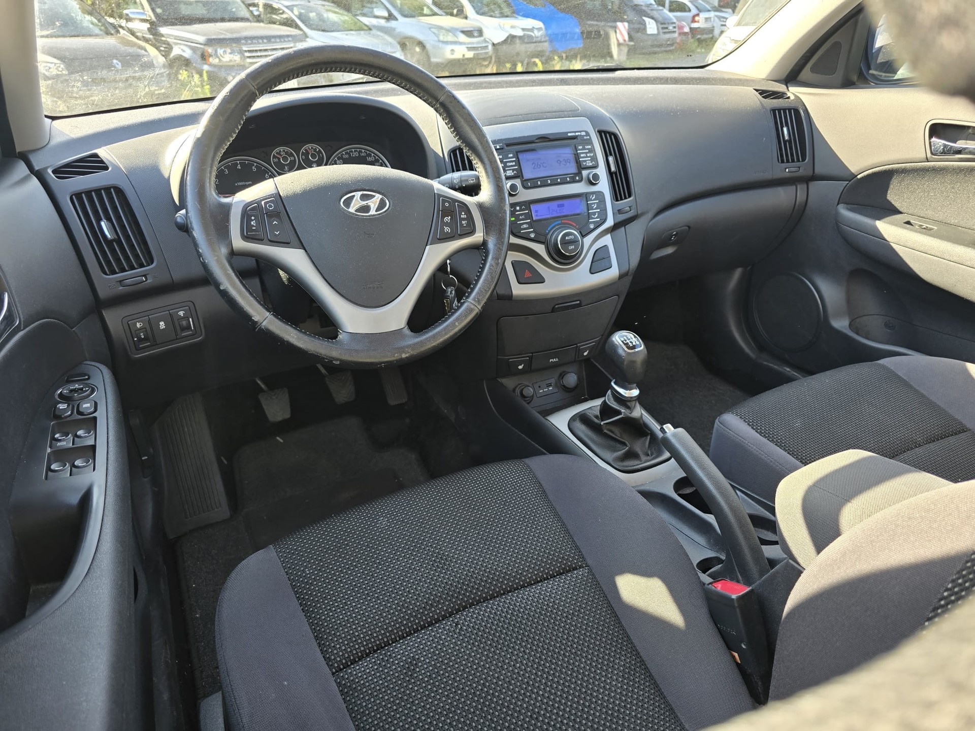 HYUNDAI i30 Wagon 1.6 Swiss Plus Edition-image-8