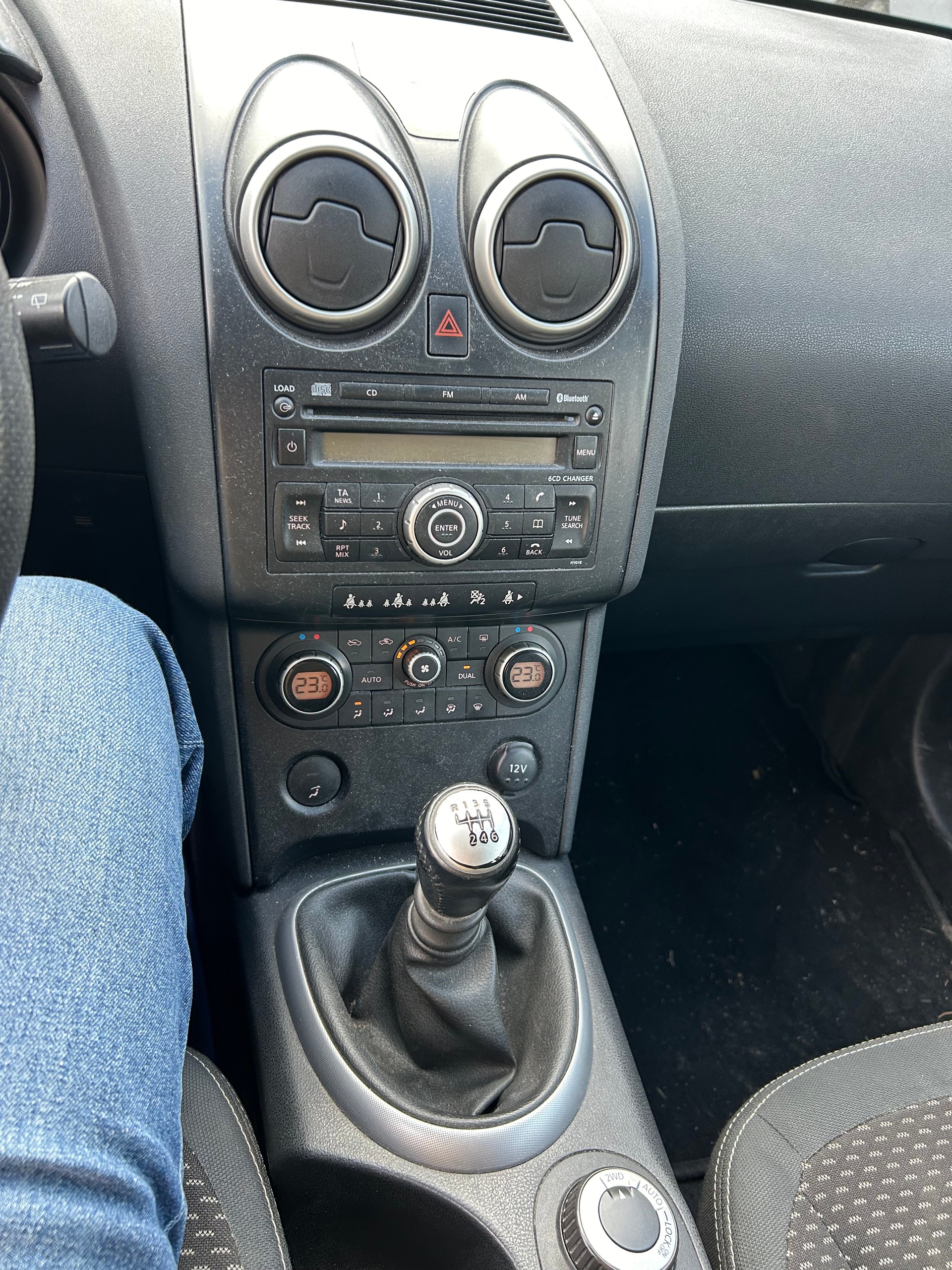 NISSAN Qashqai 2.0 dCi 4WD tekna-image-5