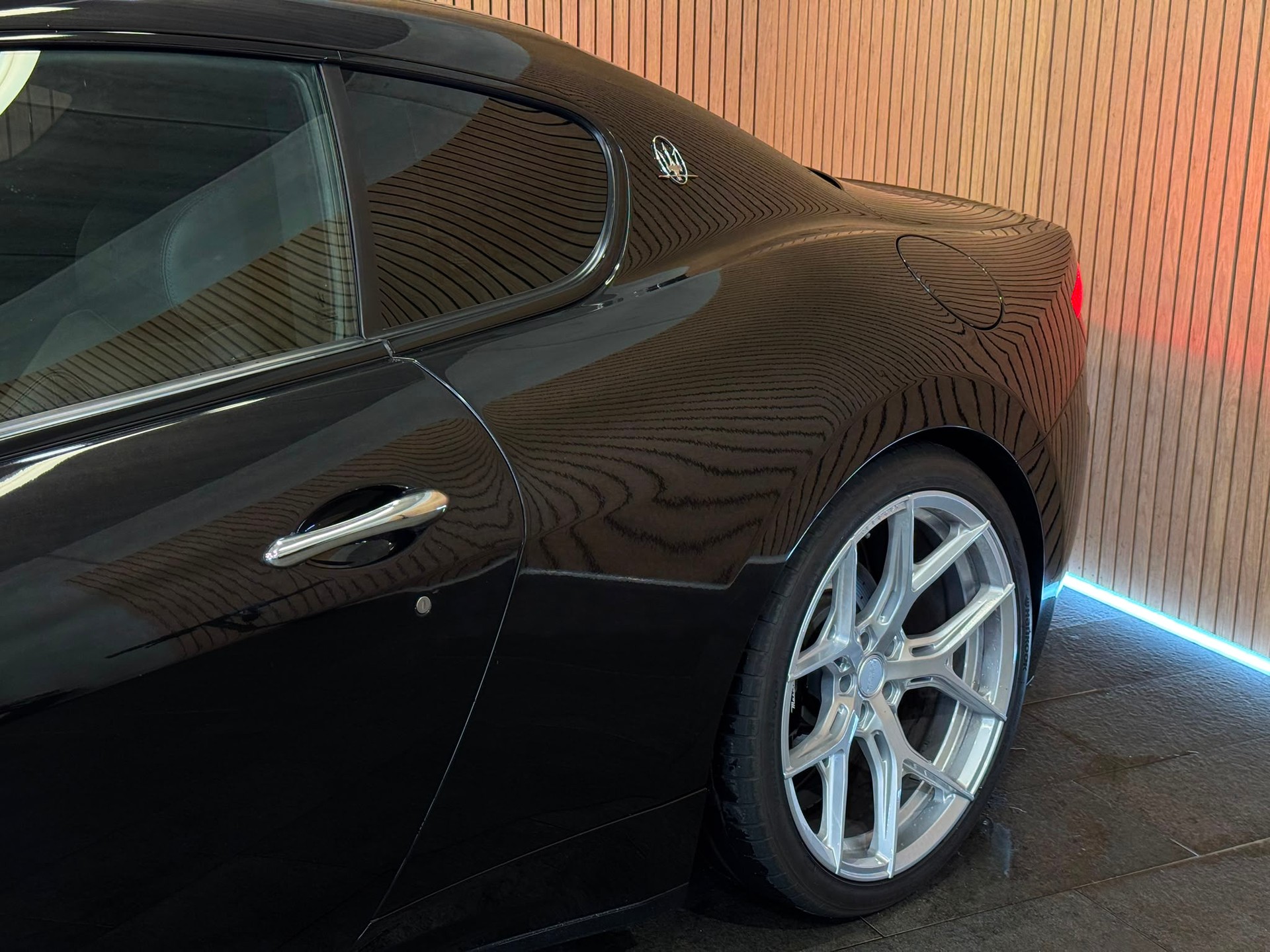 MASERATI GranTurismo S Automatica-image-4