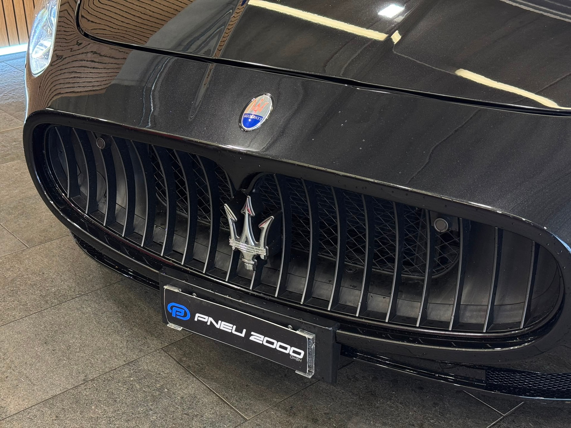 MASERATI GranTurismo S Automatica-showroom-element-2