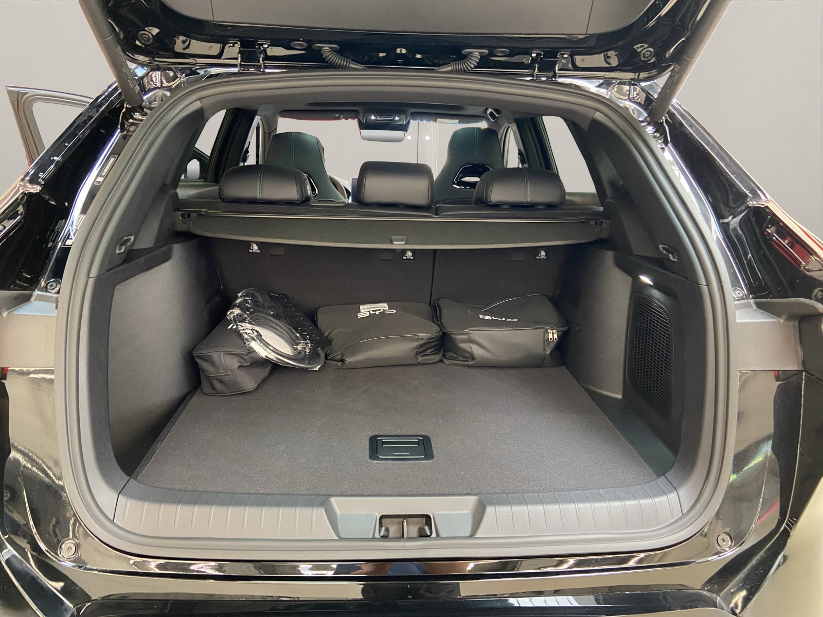 BYD Seal U DM-i Design AWD-image-13