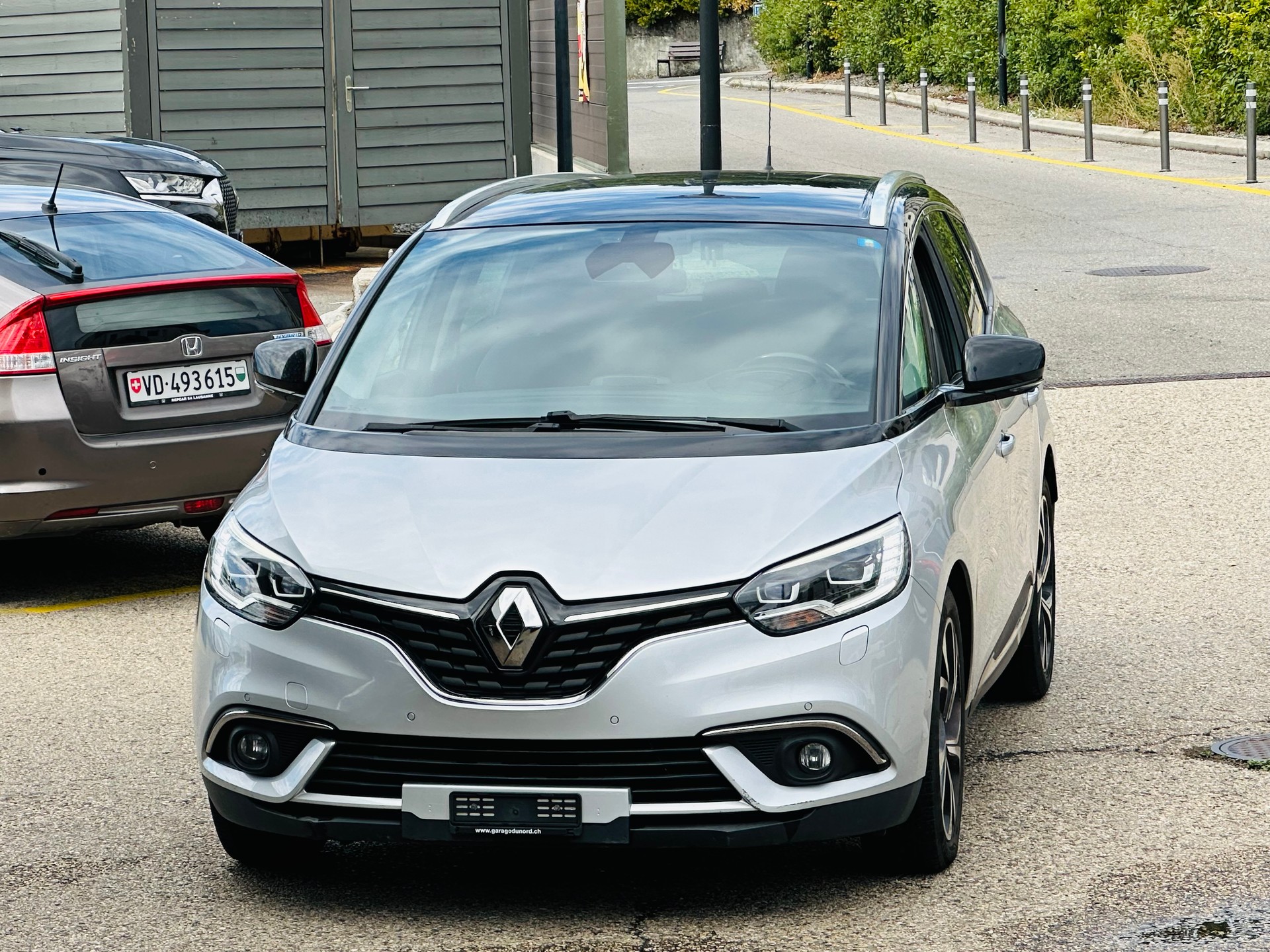 RENAULT Grand Scénic 1.3 16V Turbo Initiale Paris EDC-image-2