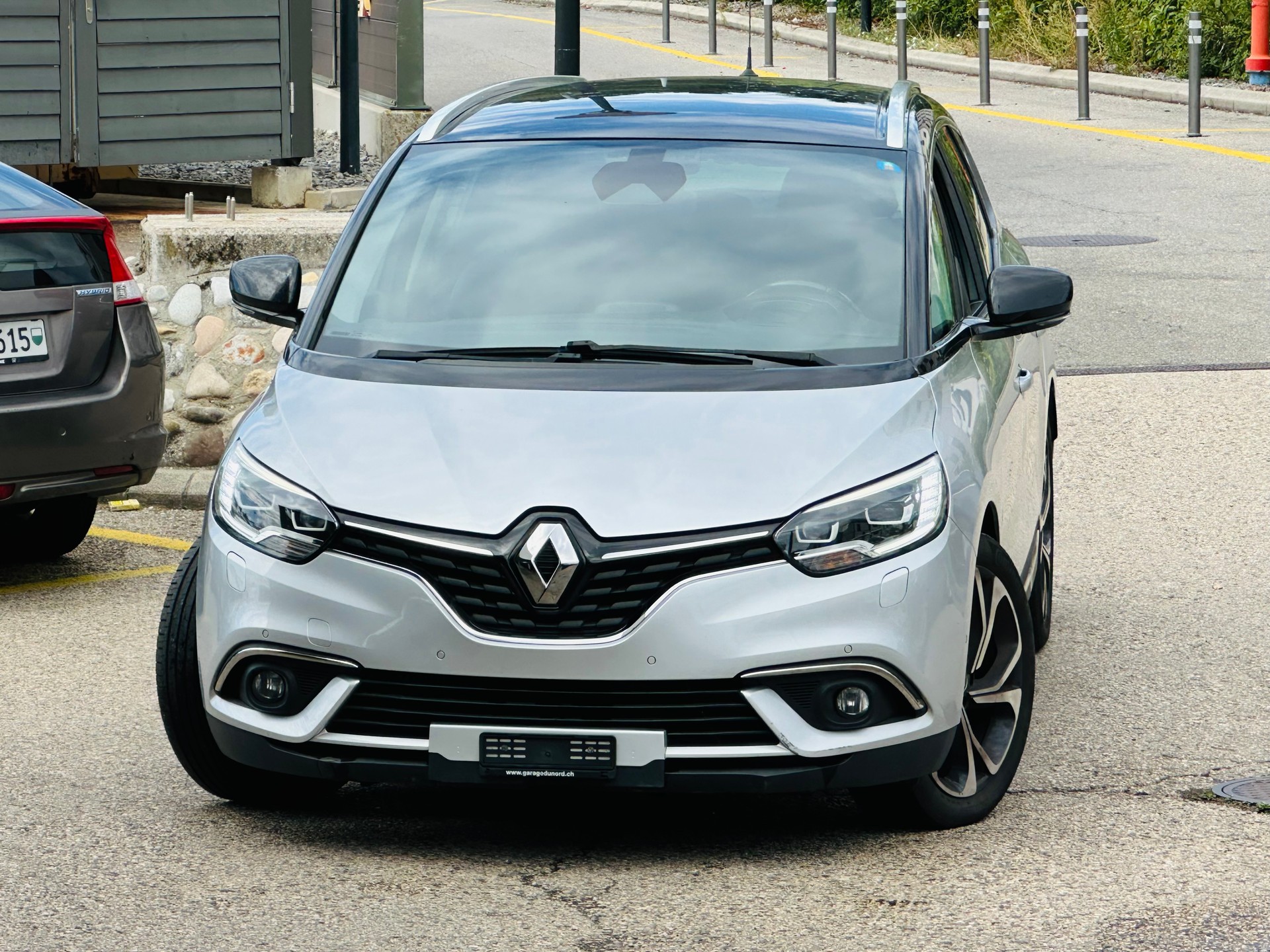 RENAULT Grand Scénic 1.3 16V Turbo Initiale Paris EDC-image-5