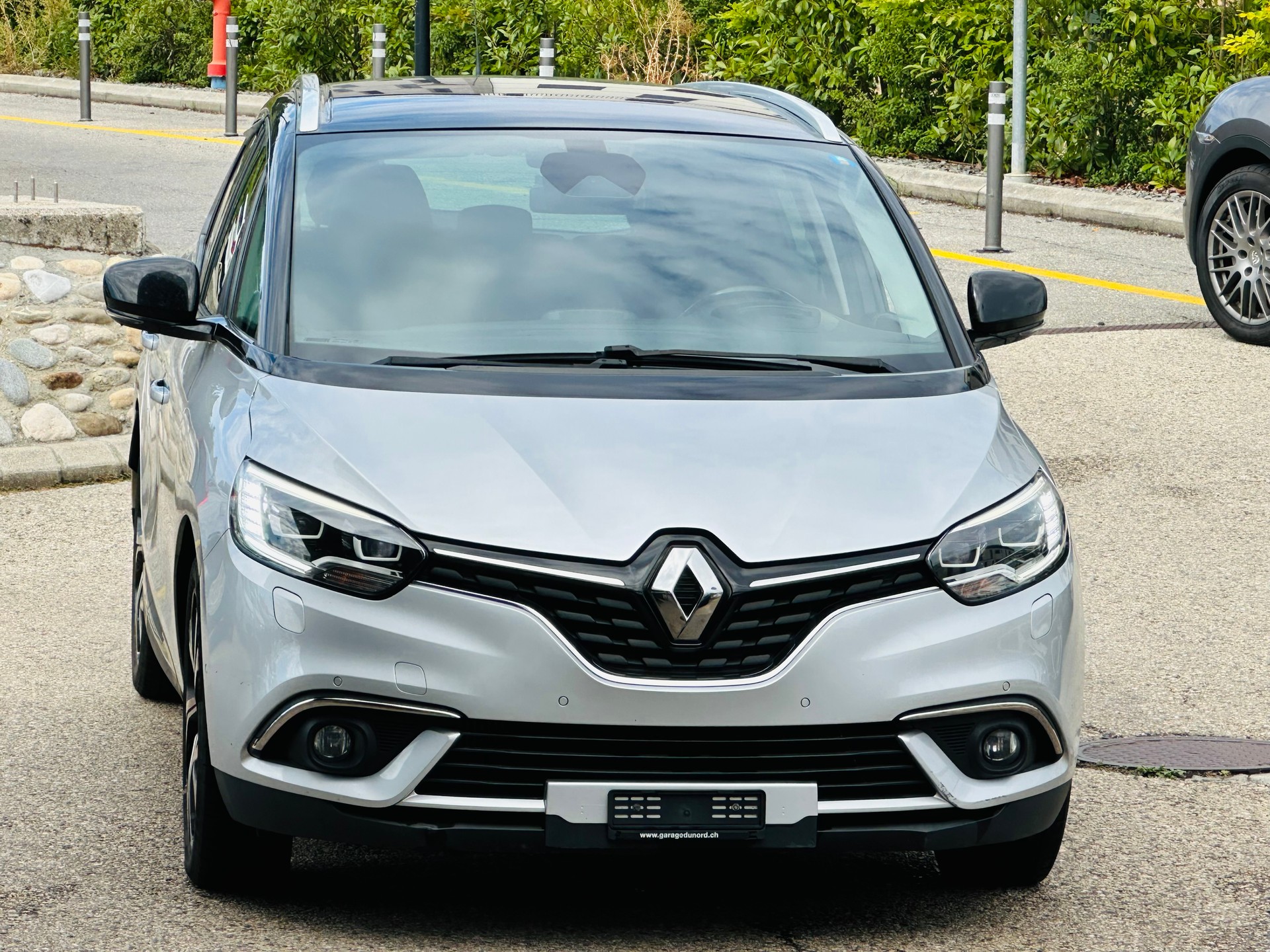 RENAULT Grand Scénic 1.3 16V Turbo Initiale Paris EDC-image-1
