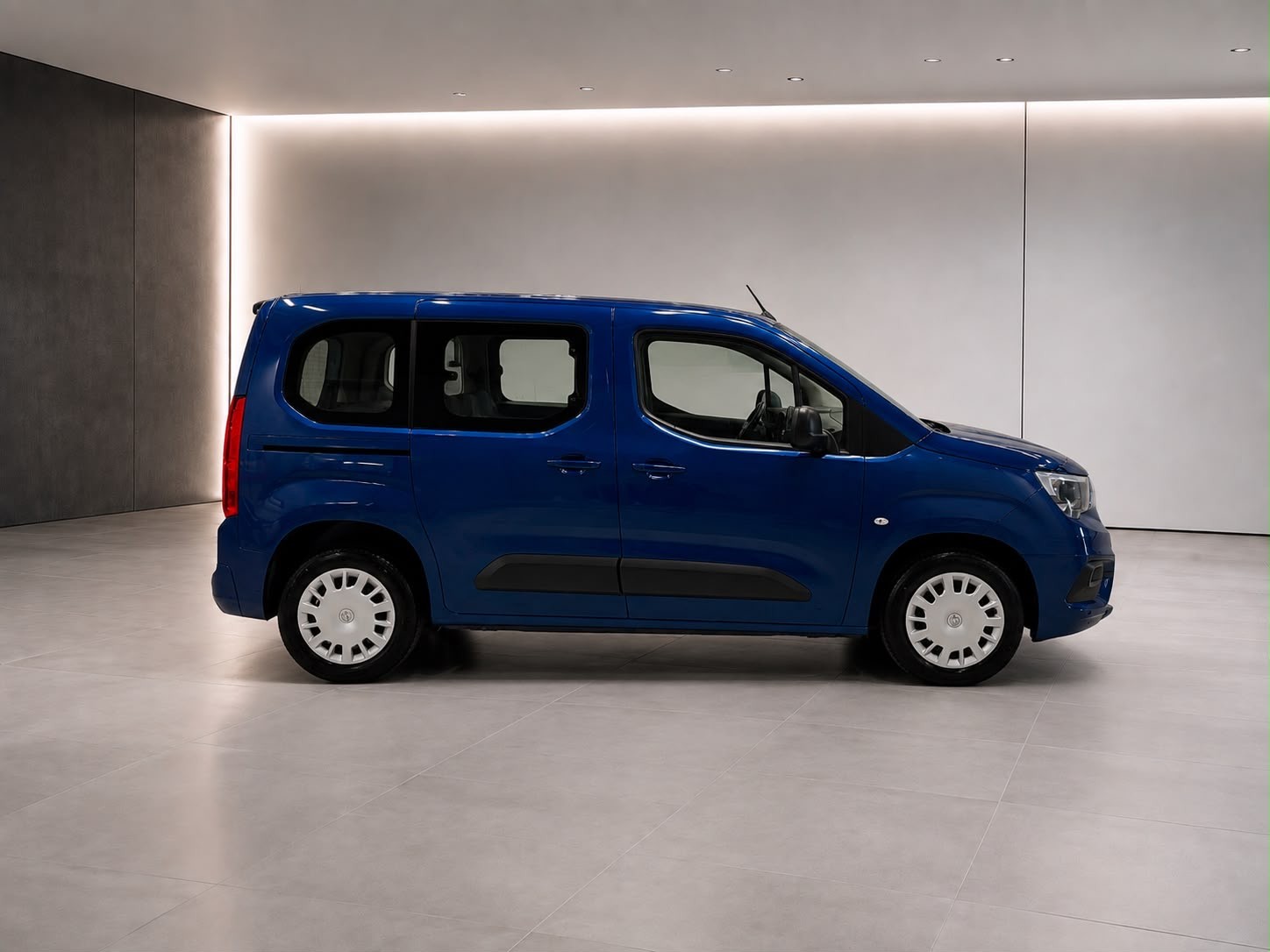 OPEL Combo Life 1.2 Edition Automat-image-6