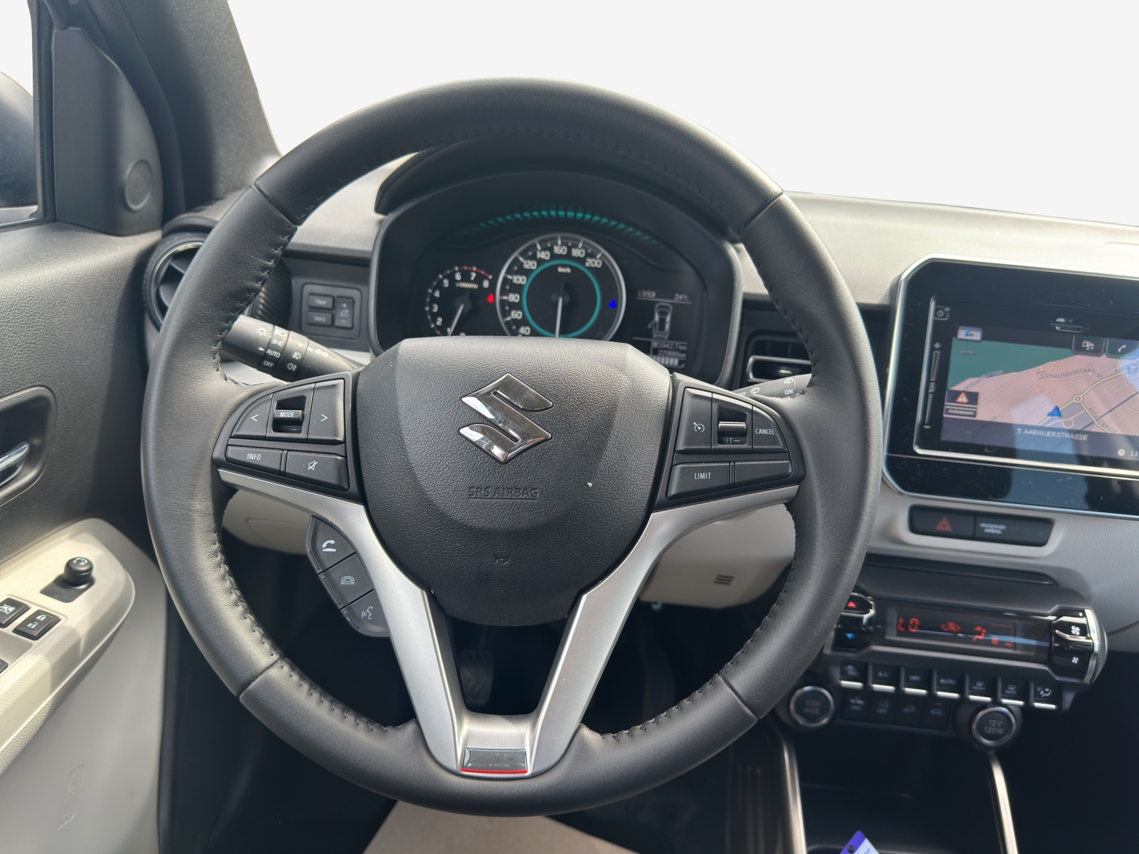 SUZUKI Ignis 1.2i Compact Top Hybrid 4x4-image-9