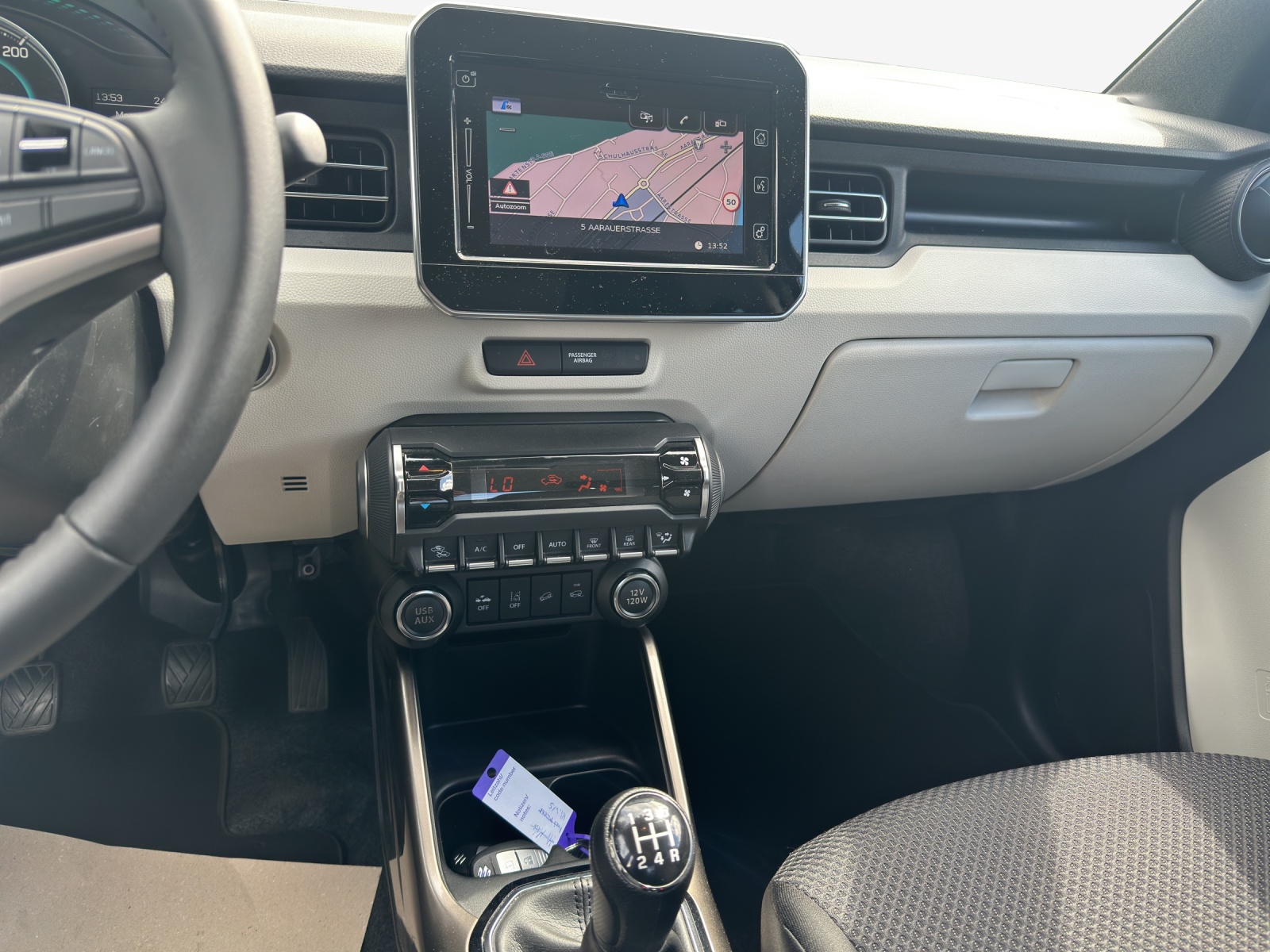 SUZUKI Ignis 1.2i Compact Top Hybrid 4x4-image-10