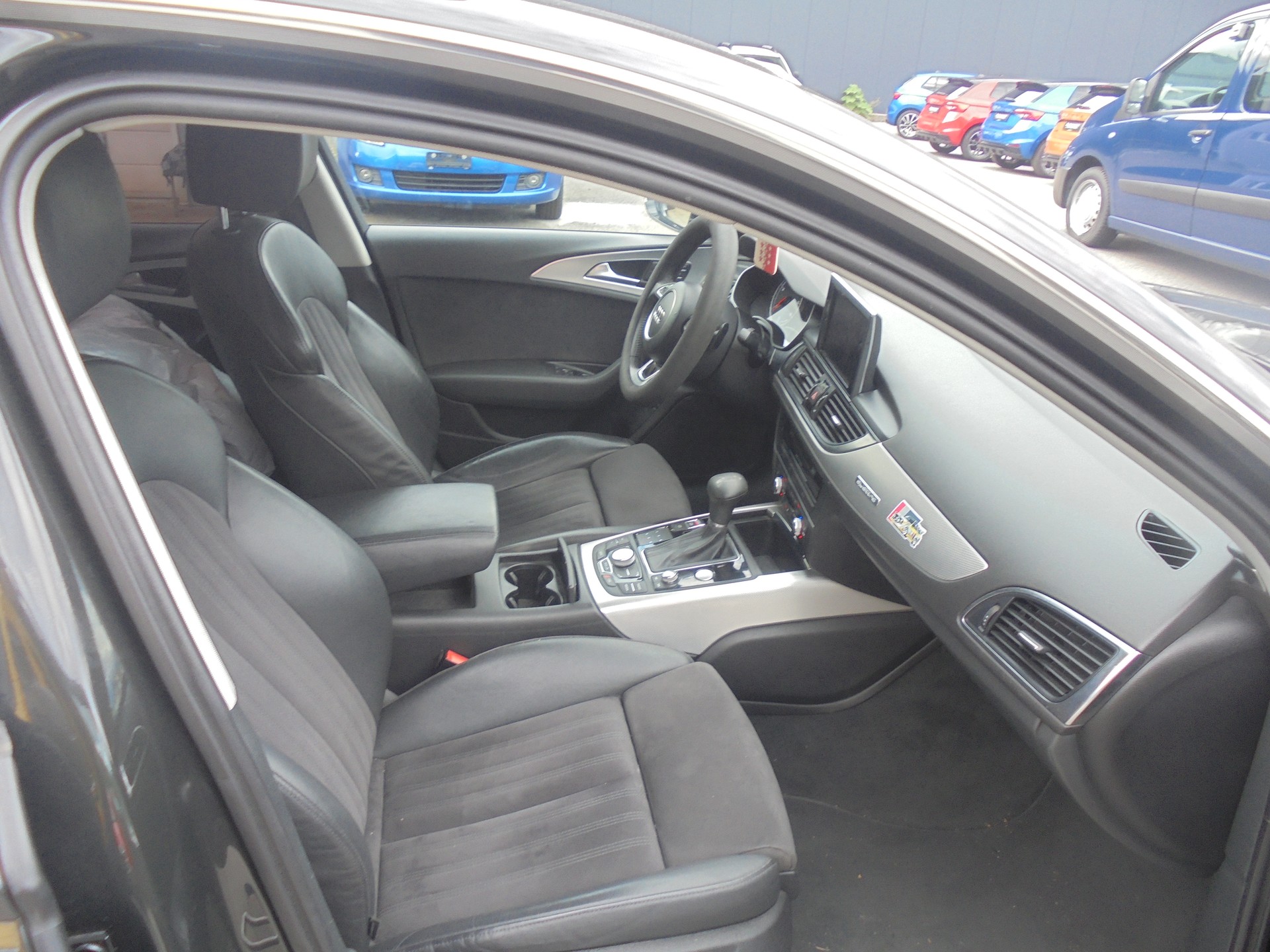 AUDI A6 Avant 3.0 TDI V6 quattro S-tronic-image-6