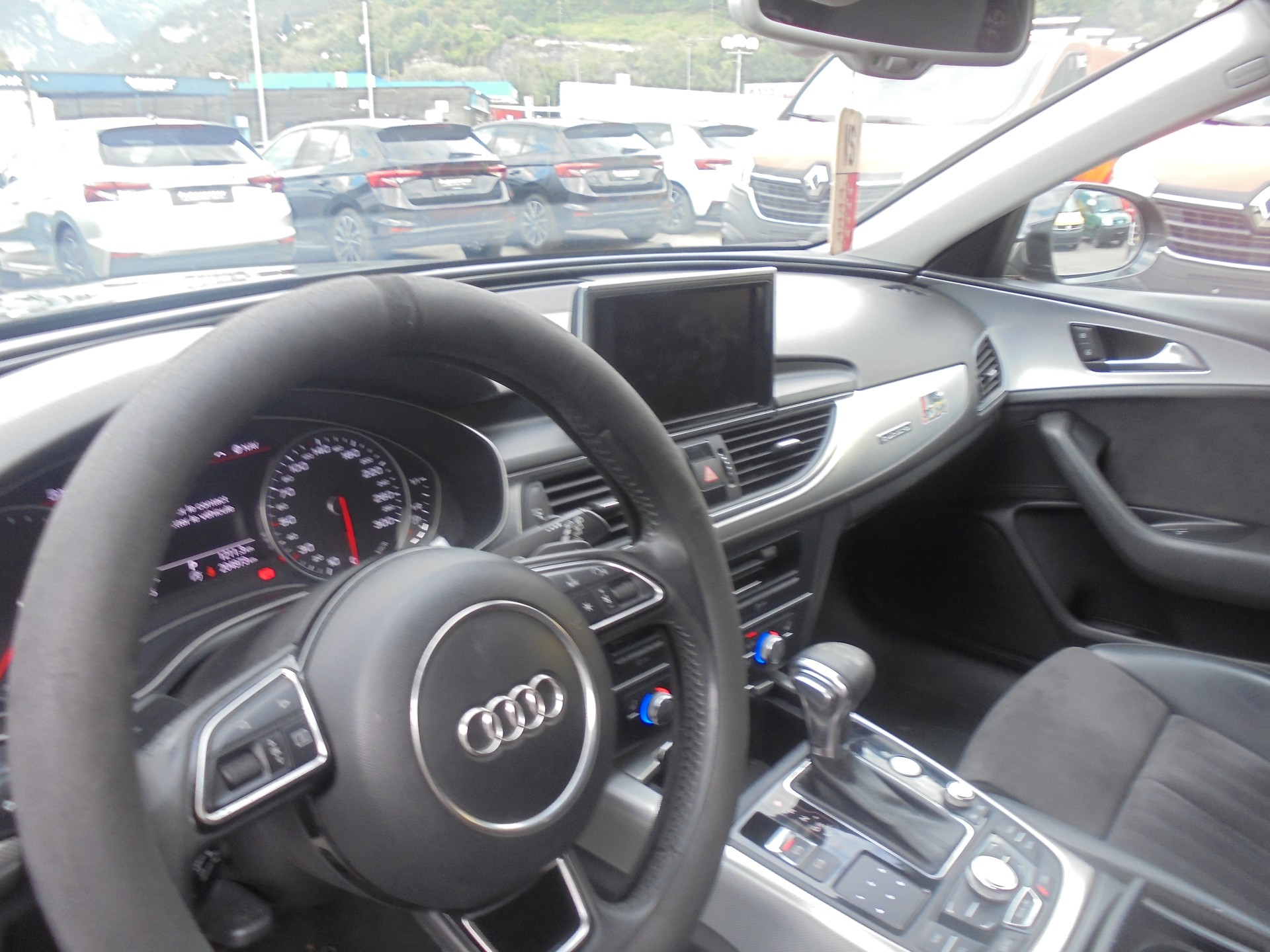 AUDI A6 Avant 3.0 TDI V6 quattro S-tronic-image-9