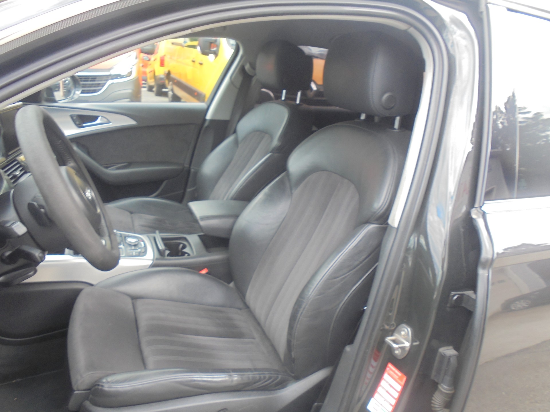AUDI A6 Avant 3.0 TDI V6 quattro S-tronic-image-10