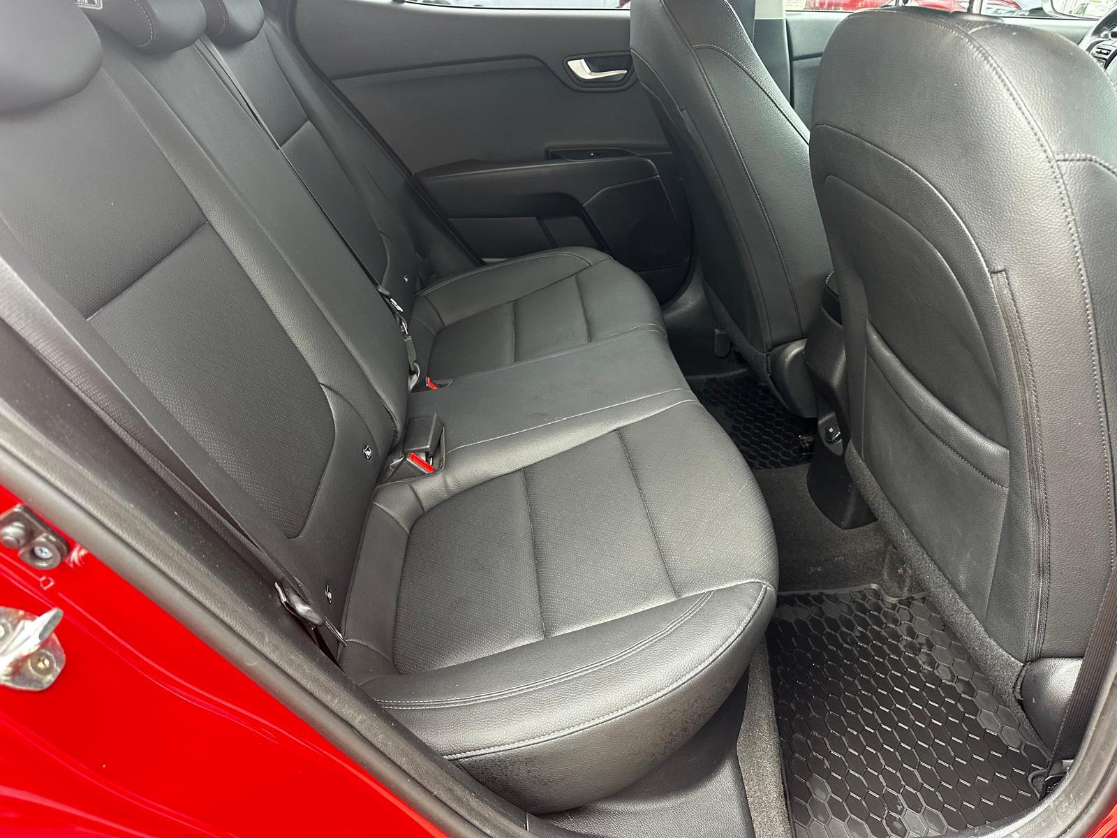 KIA Stonic 1.0 T-GDi-image-11