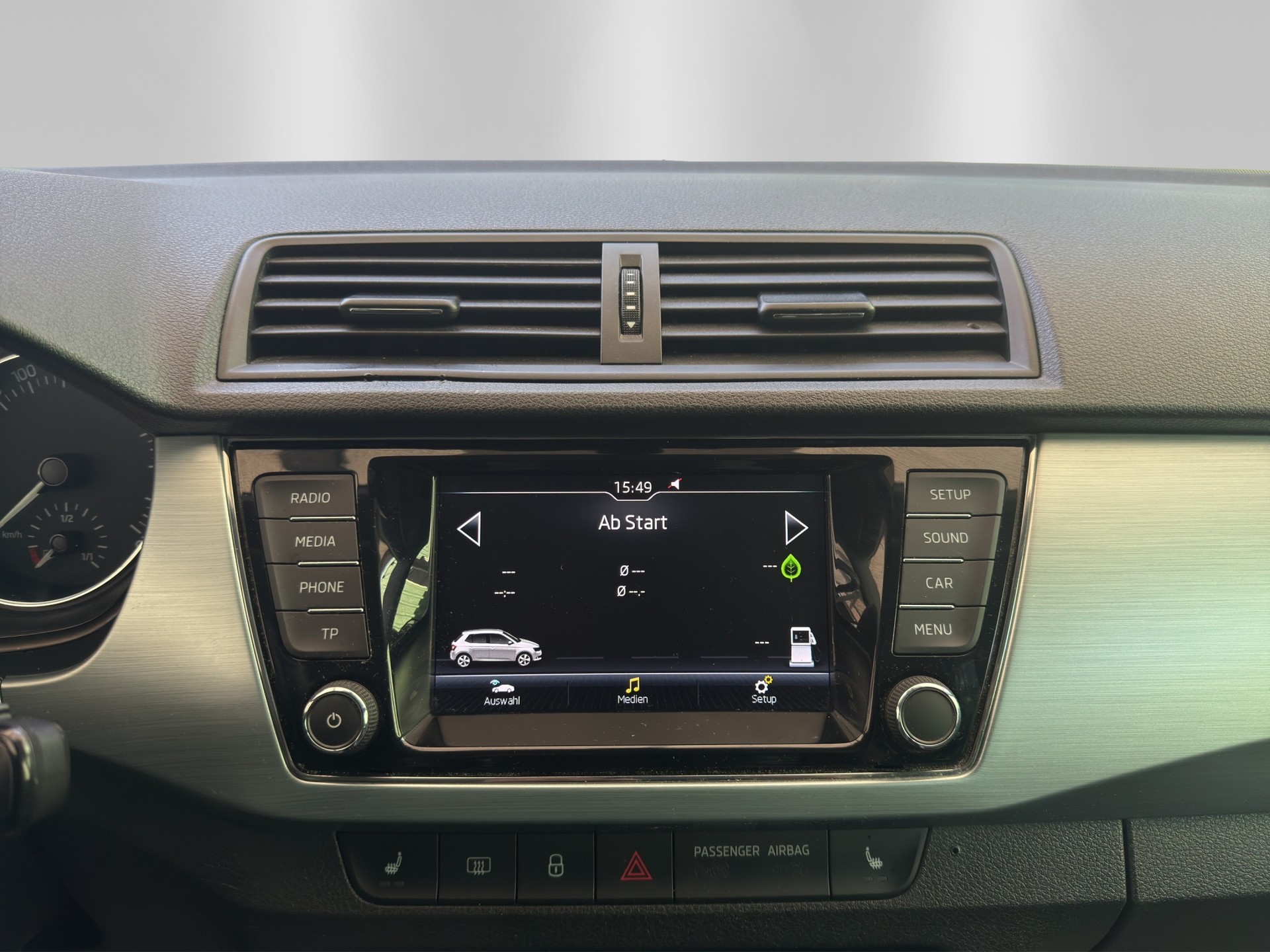 SKODA Fabia 1.0 TSI Ambition-image-11
