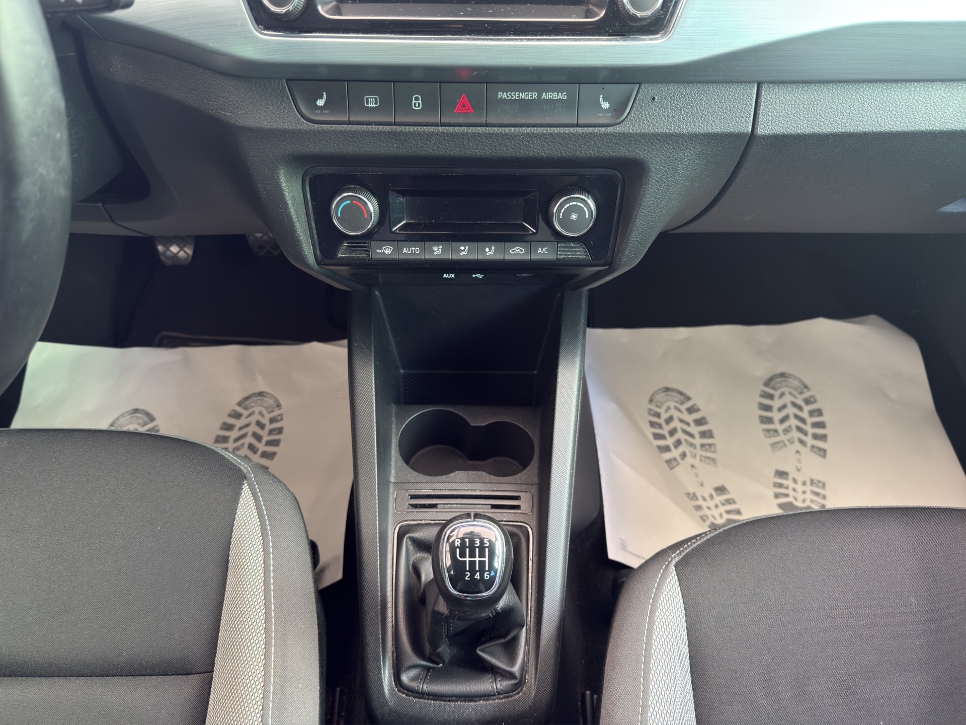 SKODA Fabia 1.0 TSI Ambition-image-10