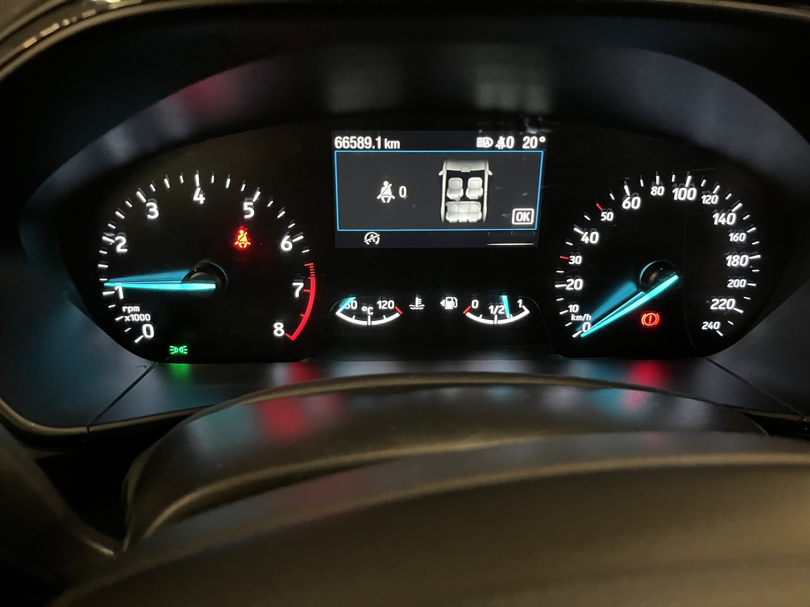 FORD Focus Station Wagon 1.0i EcoB 125 ST-Line-image-9