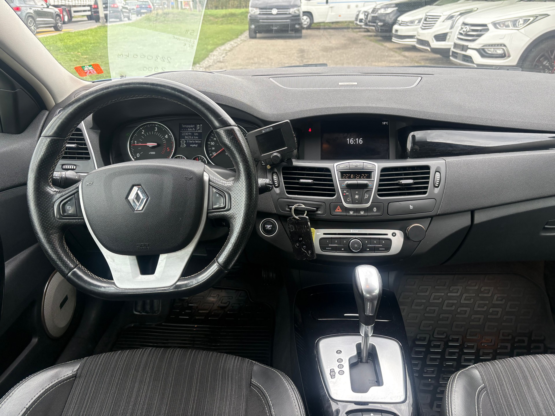 RENAULT Laguna Grandtour 1.5 dCi Bose EDC-image-11