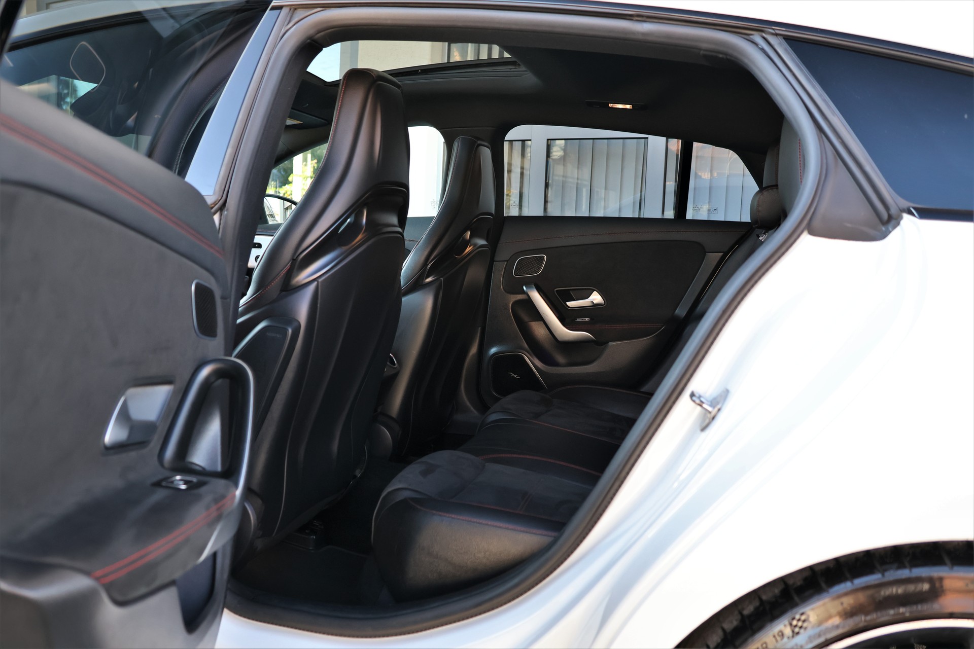 MERCEDES-BENZ CLA Shooting Brake 45 S AMG 4Matic+ 8G-DCT (CH)-image-13