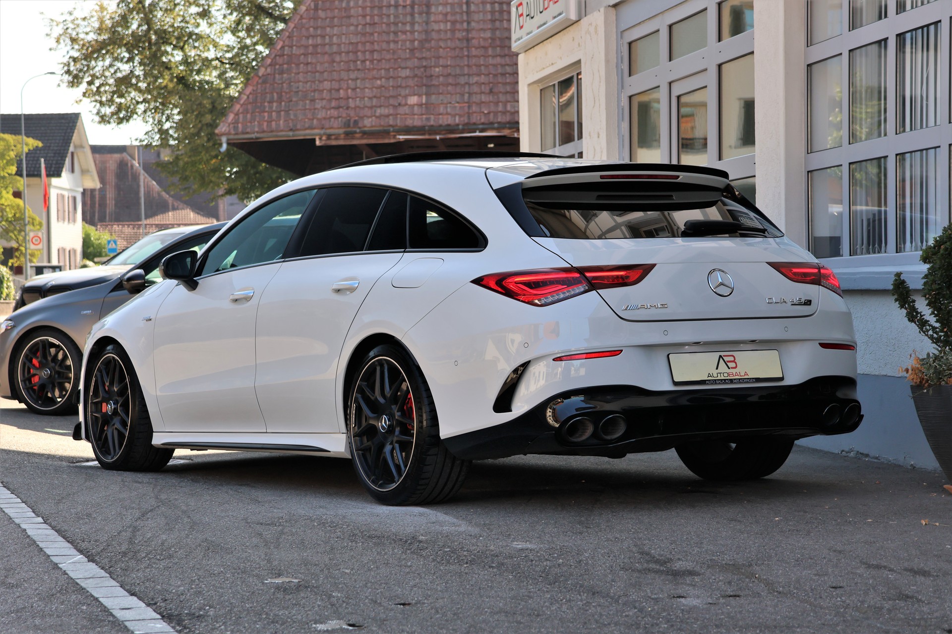 MERCEDES-BENZ CLA Shooting Brake 45 S AMG 4Matic+ 8G-DCT (CH)-image-2