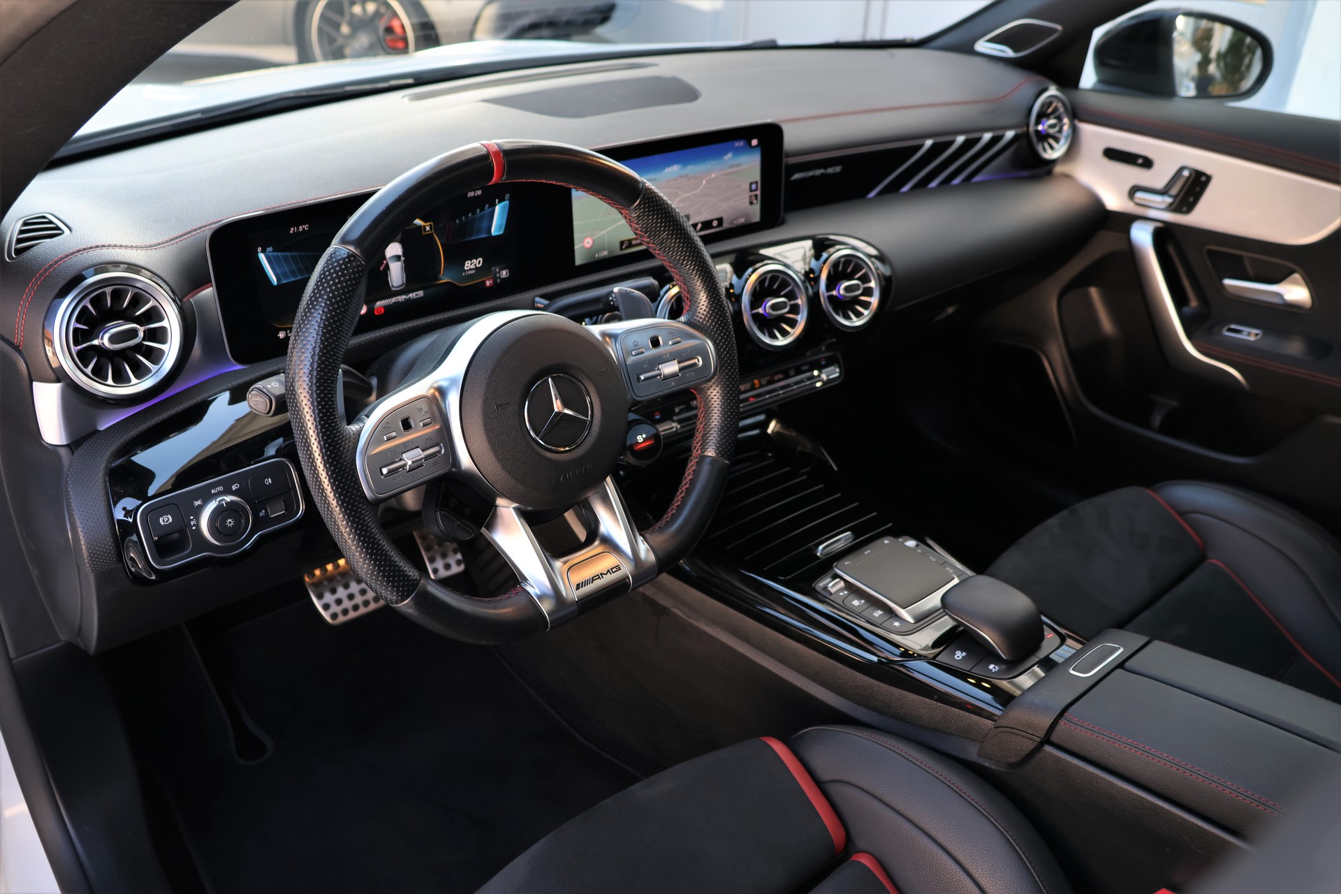 MERCEDES-BENZ CLA Shooting Brake 45 S AMG 4Matic+ 8G-DCT (CH)-image-10
