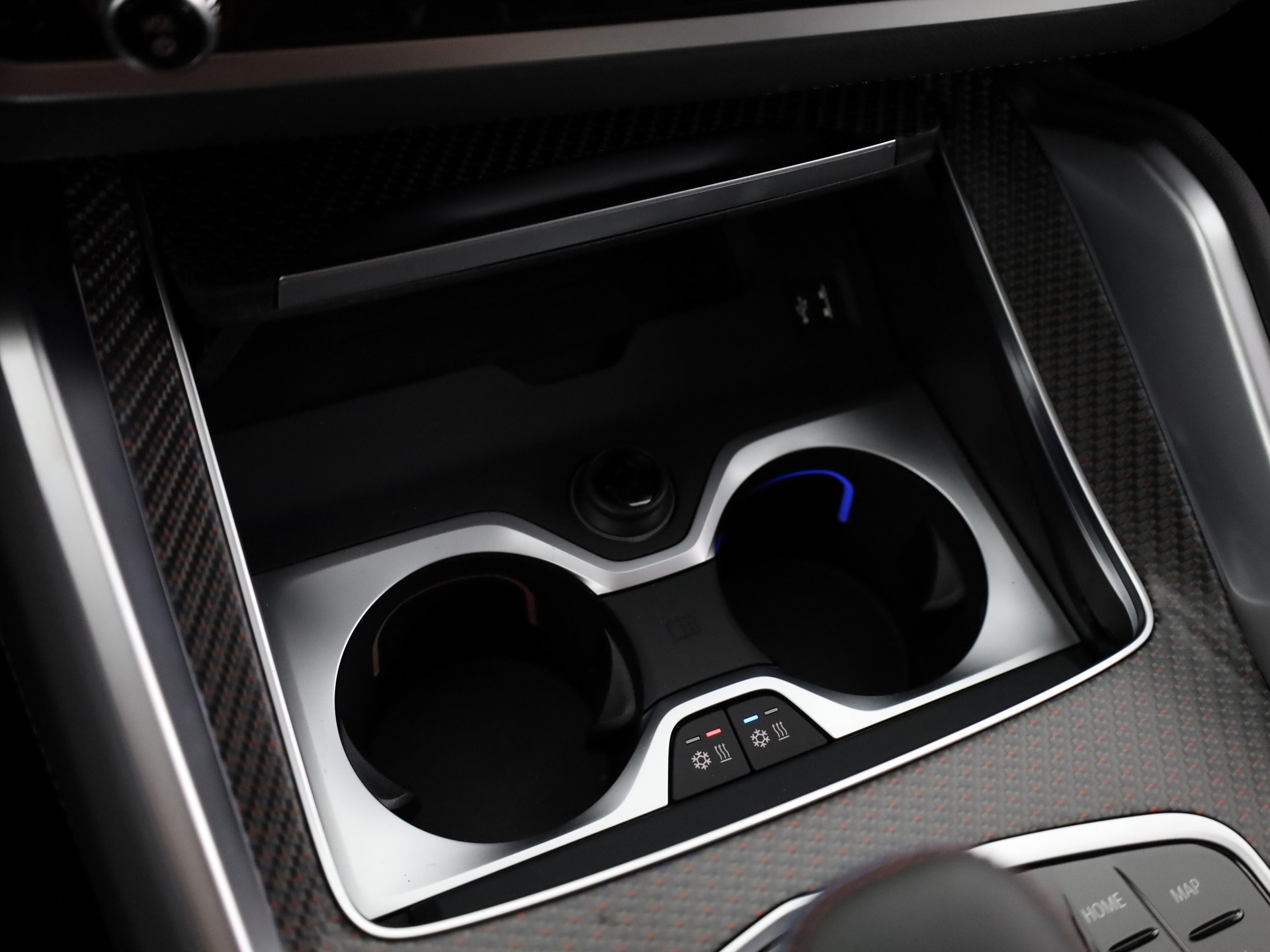 BMW XM Label Plug-in Hybrid-image-19
