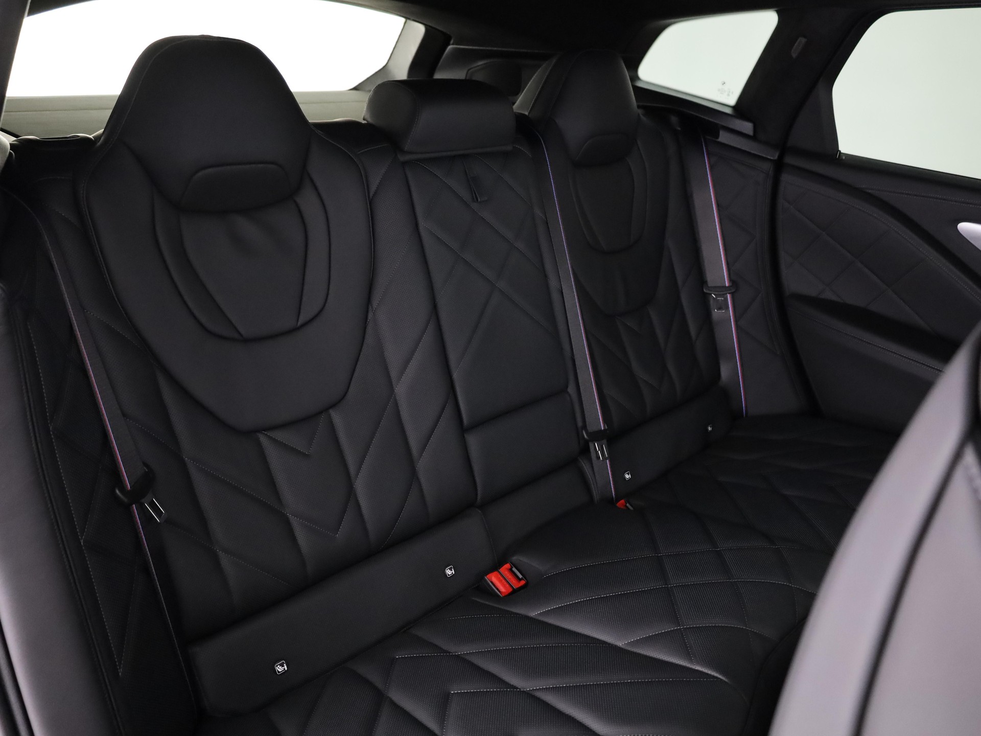 BMW XM Label Plug-in Hybrid-image-15