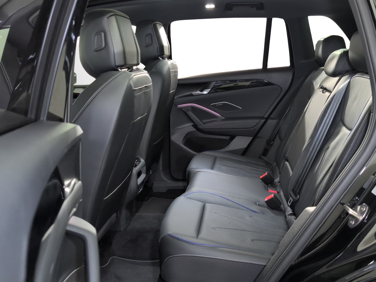 VW Tiguan 2.0 TSI DSG R-Line 4Motion-image-7