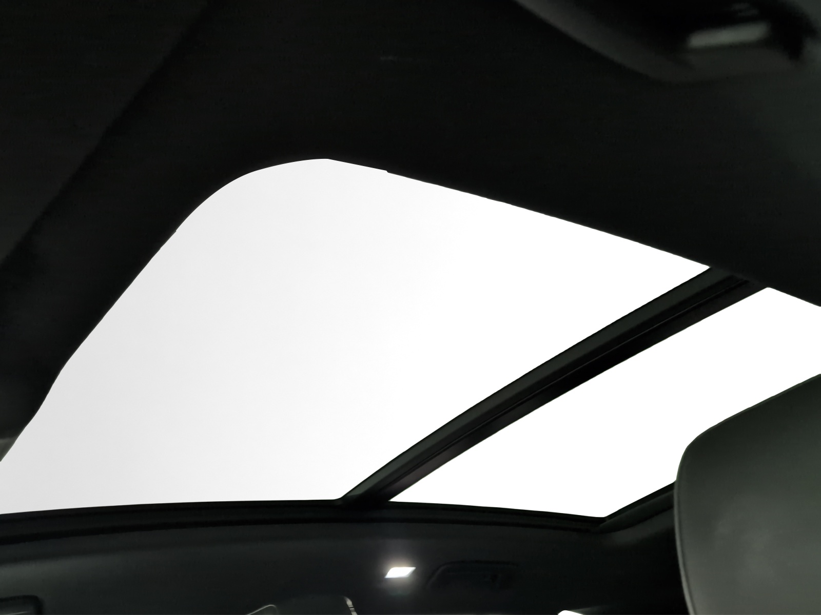 VW Tiguan 2.0 TSI DSG R-Line 4Motion-image-12