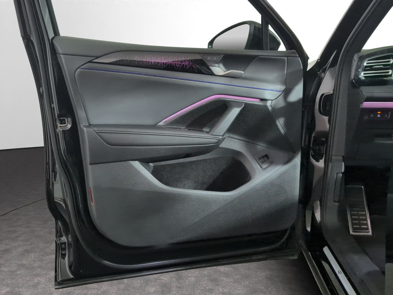 VW Tiguan 2.0 TSI DSG R-Line 4Motion-image-13