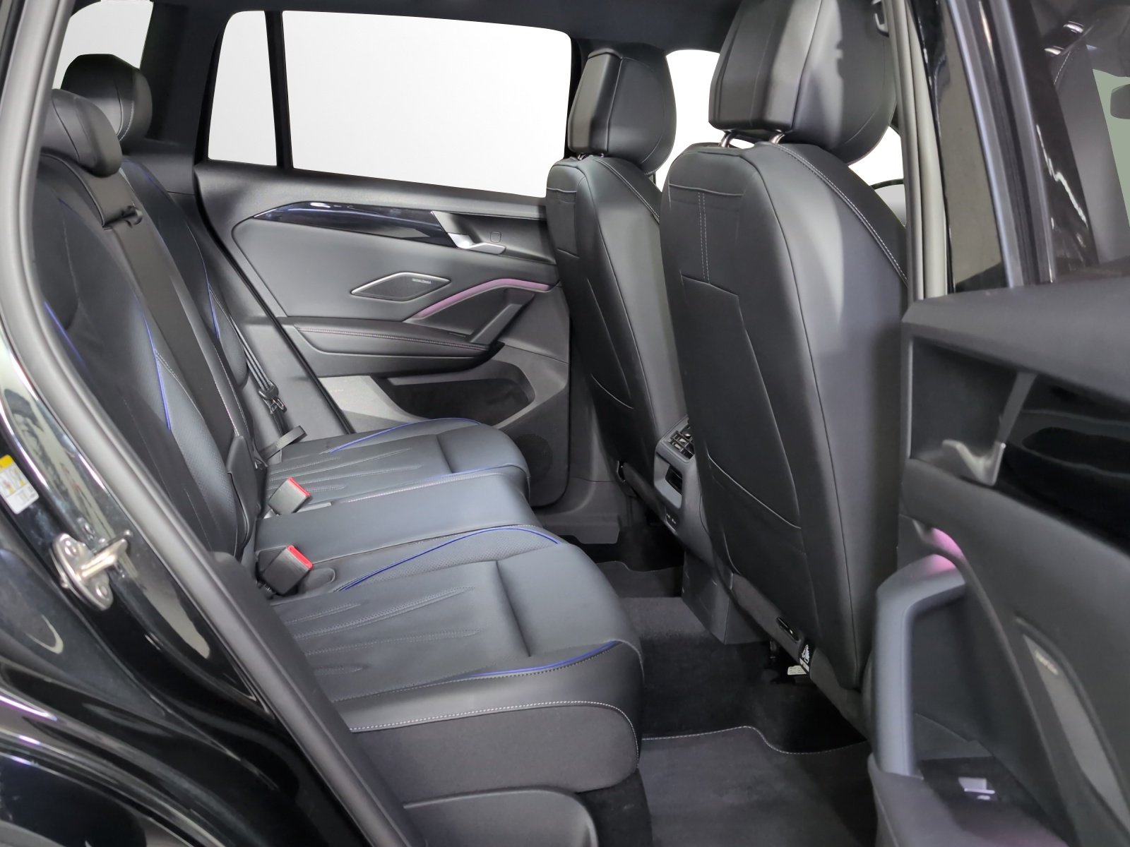 VW Tiguan 2.0 TSI DSG R-Line 4Motion-image-8