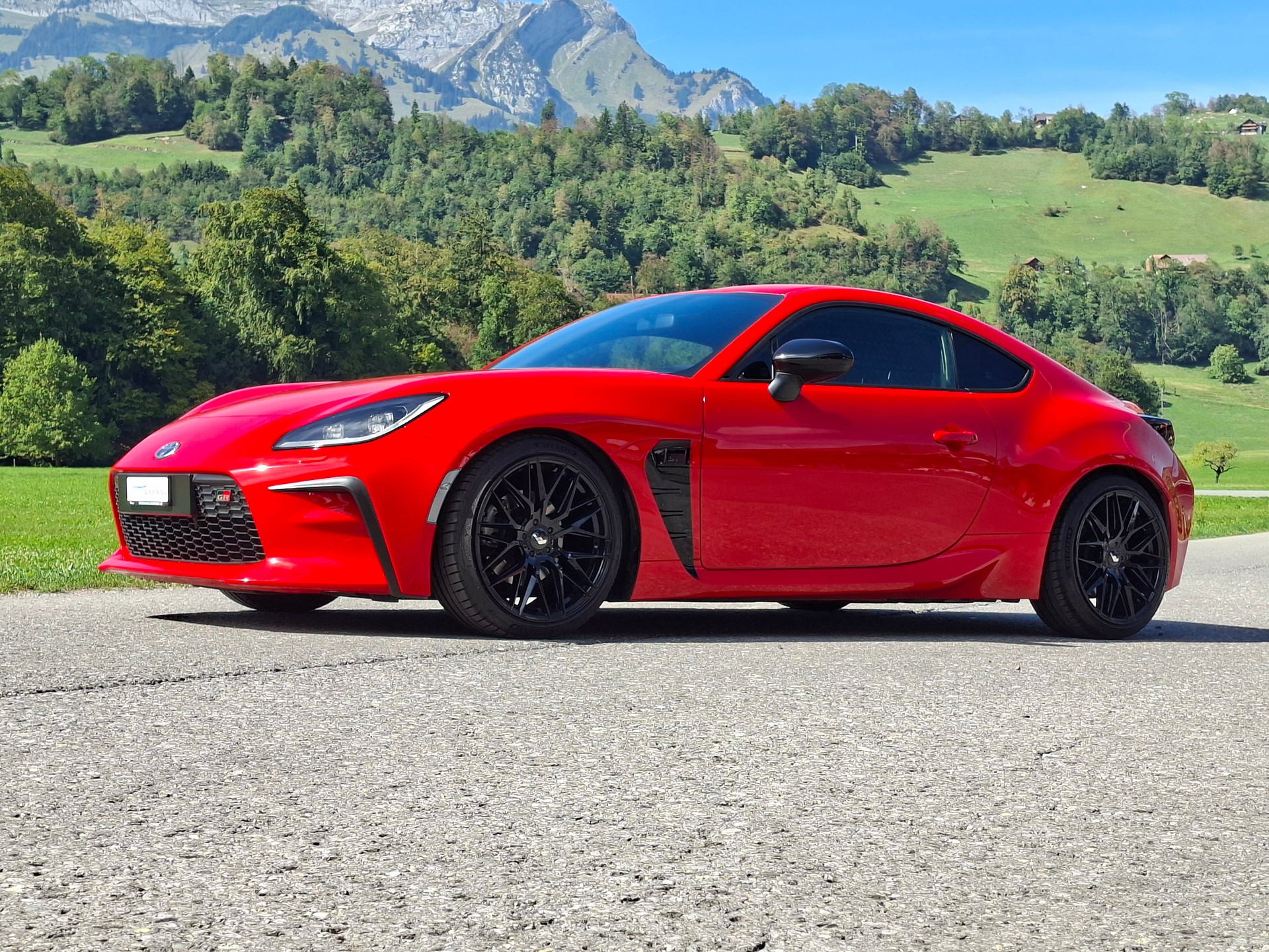 TOYOTA GR 86 2.4 Sport+ *8-fach bereift*-image-1